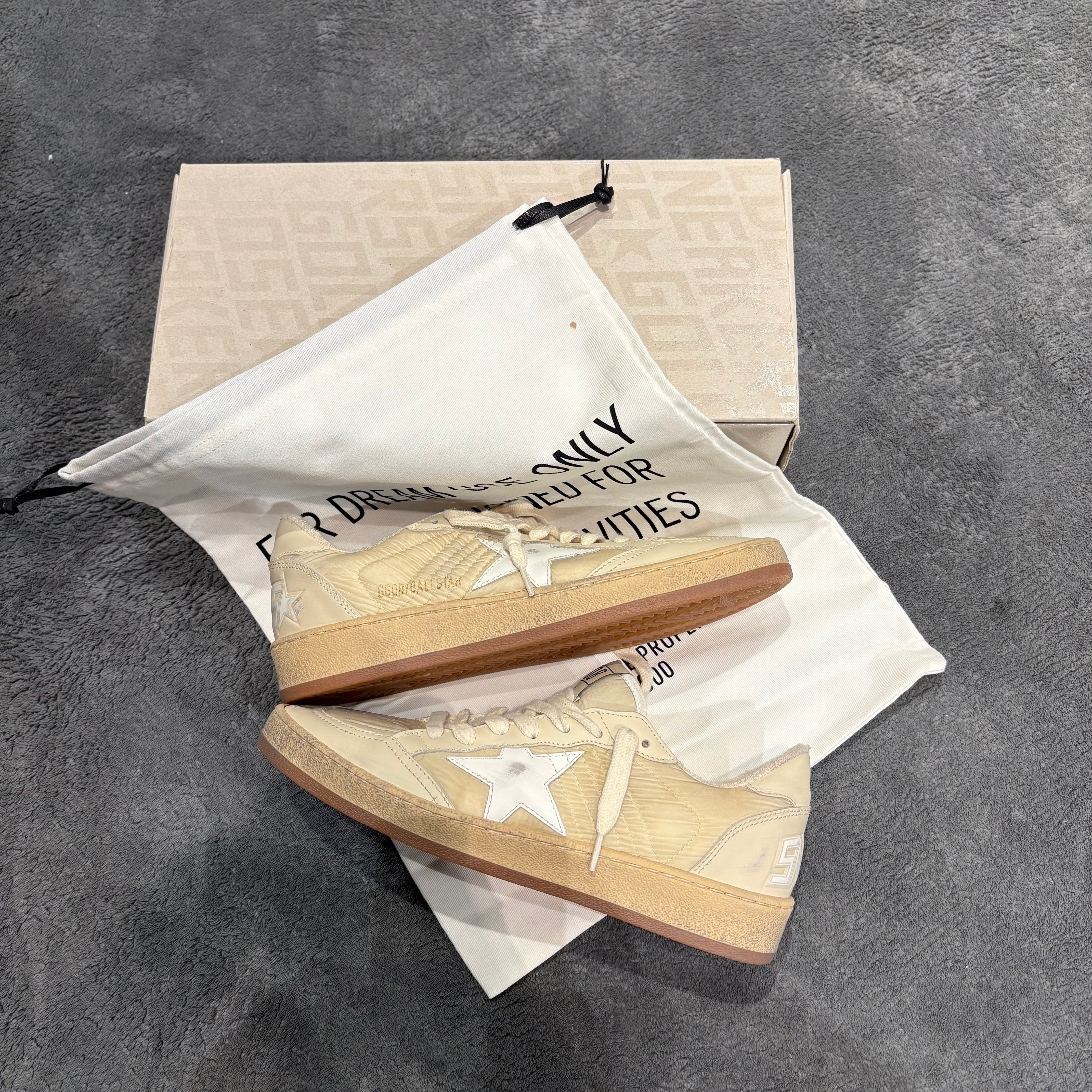GOLDEN GOOSE BALLSTAR FULL SUEDE BEIGE