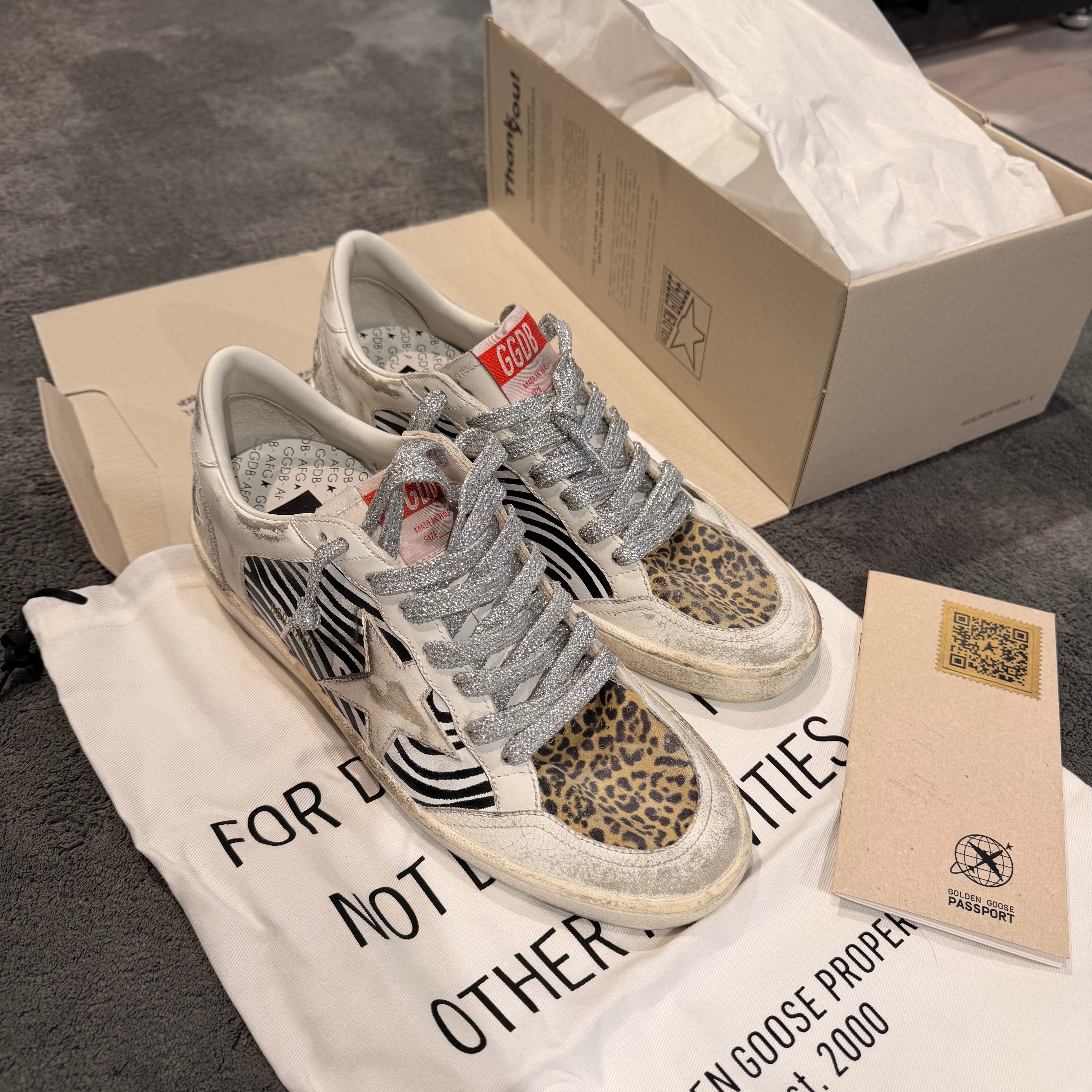 GOLDEN GOOSE BALLSTAR DIFFERENT PRINT LACES GLITTER