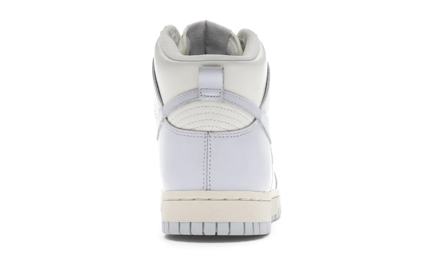 NIKE DUNK HIGH SAIL FOOTBALL GREY (W)