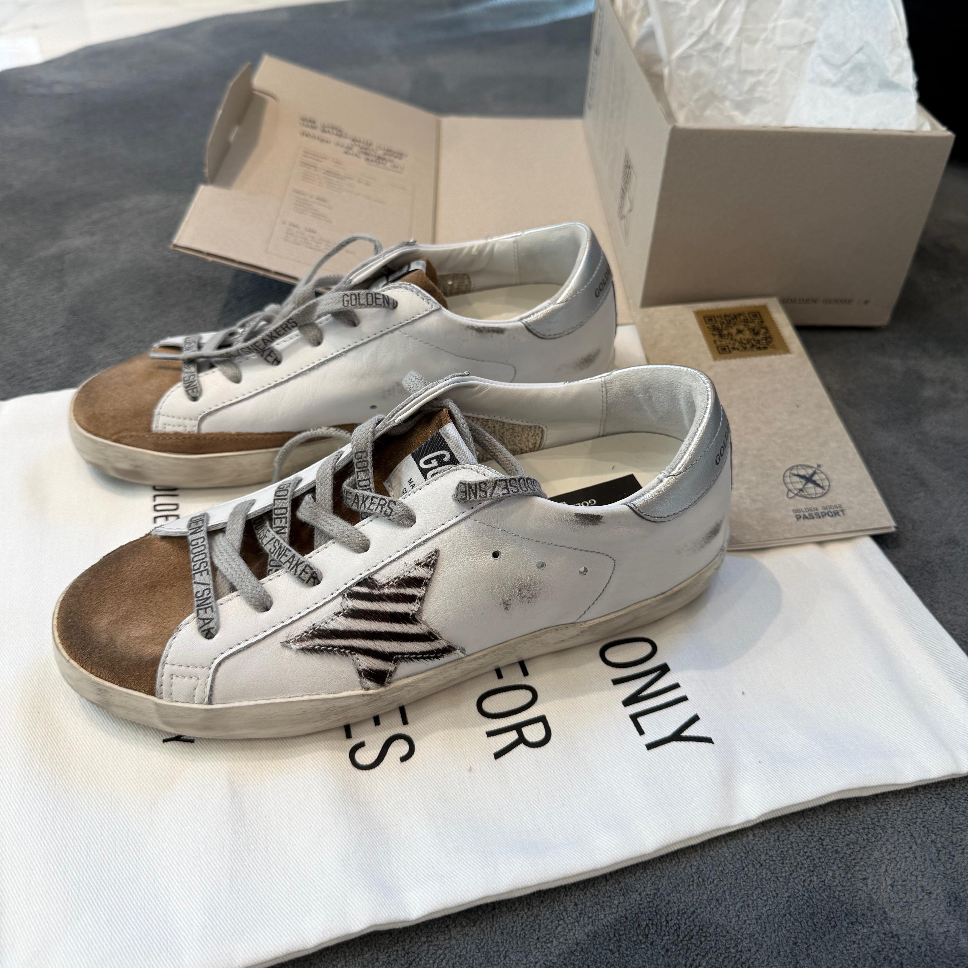 GOLDEN GOOSE SUPER STAR ARGENTO E ZEBRATO SUEDE