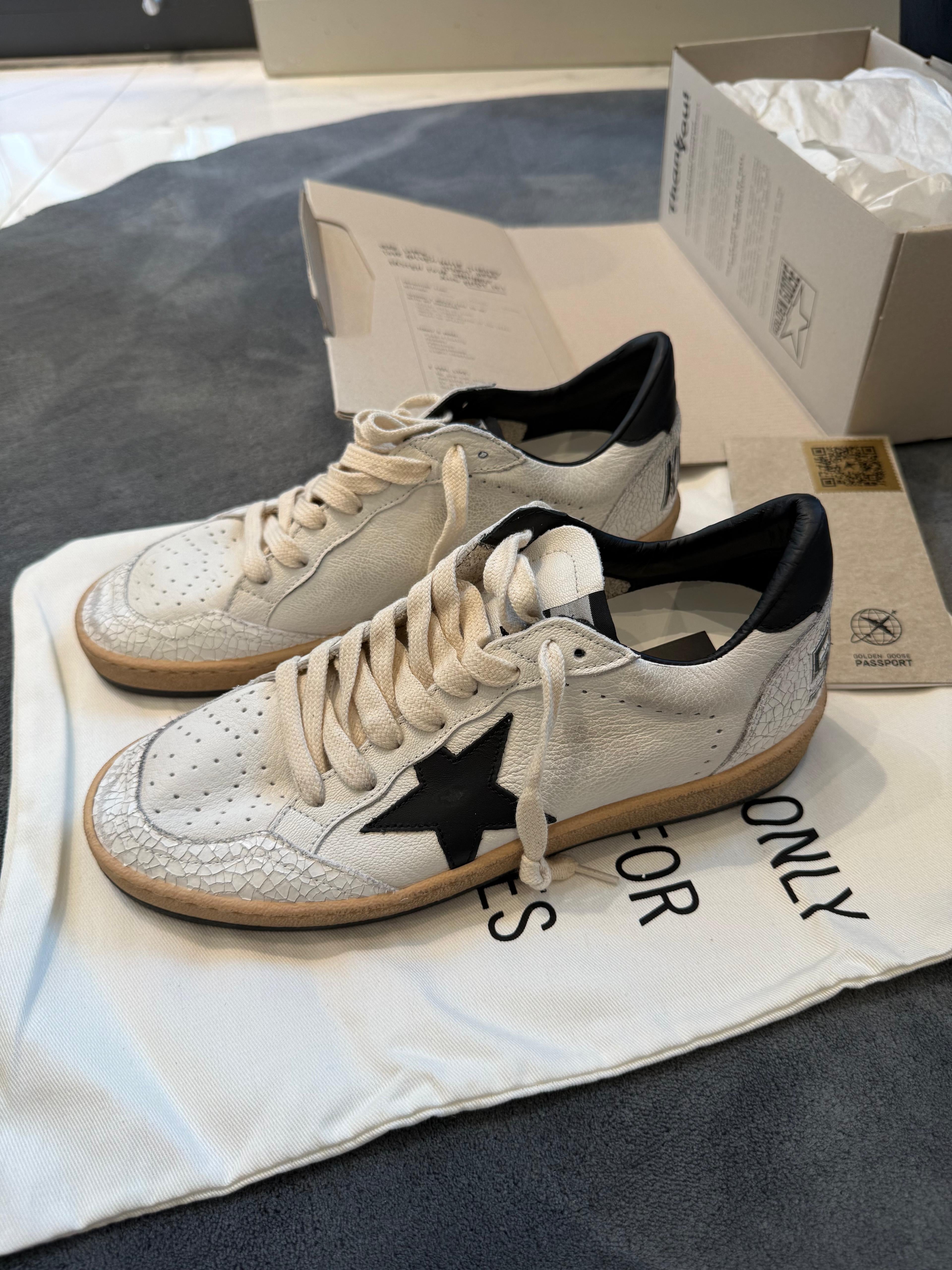 GOLDEN GOOSE BALLSTAR BLACK