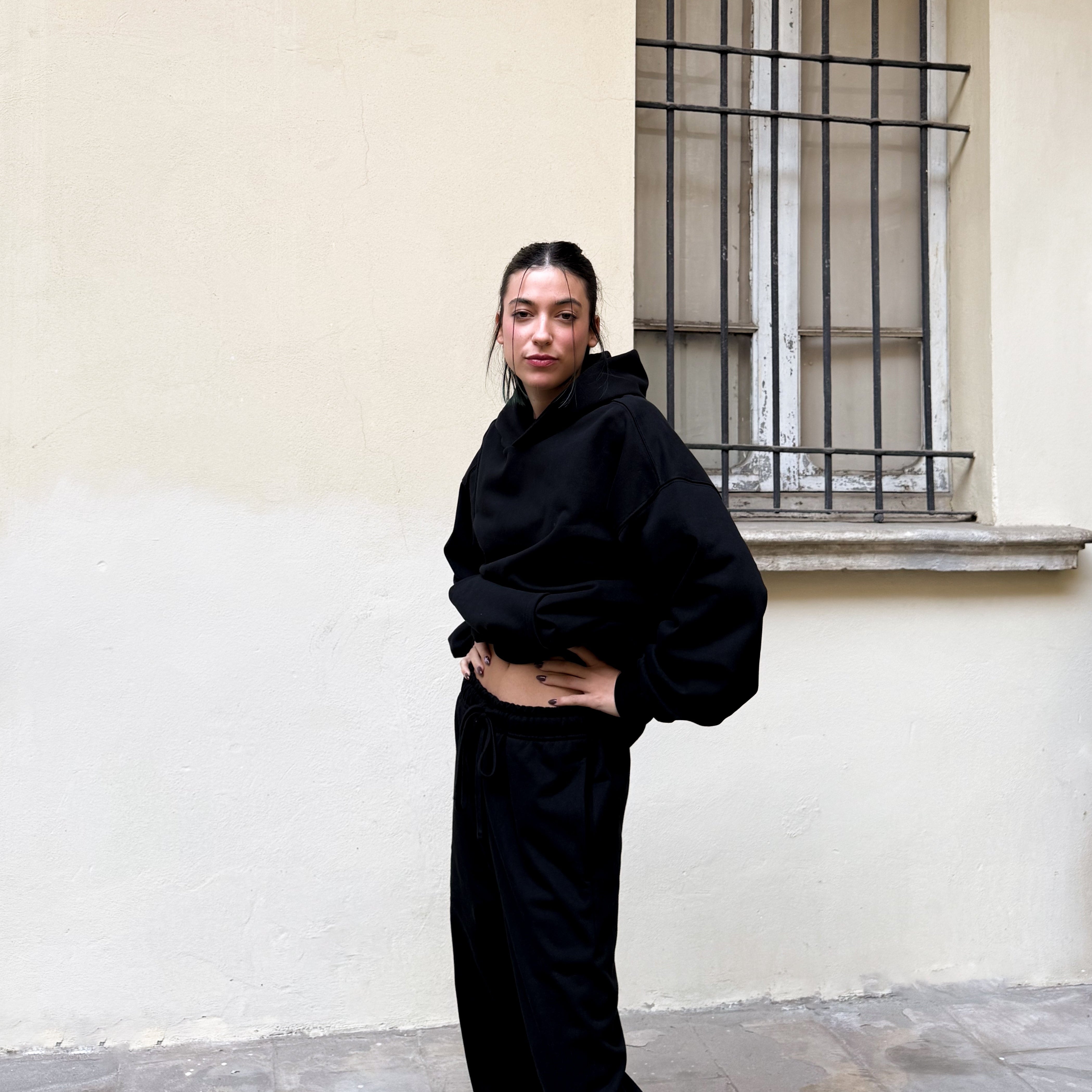 THE HOODIE BASIC BLACK - Shoebuya Brand