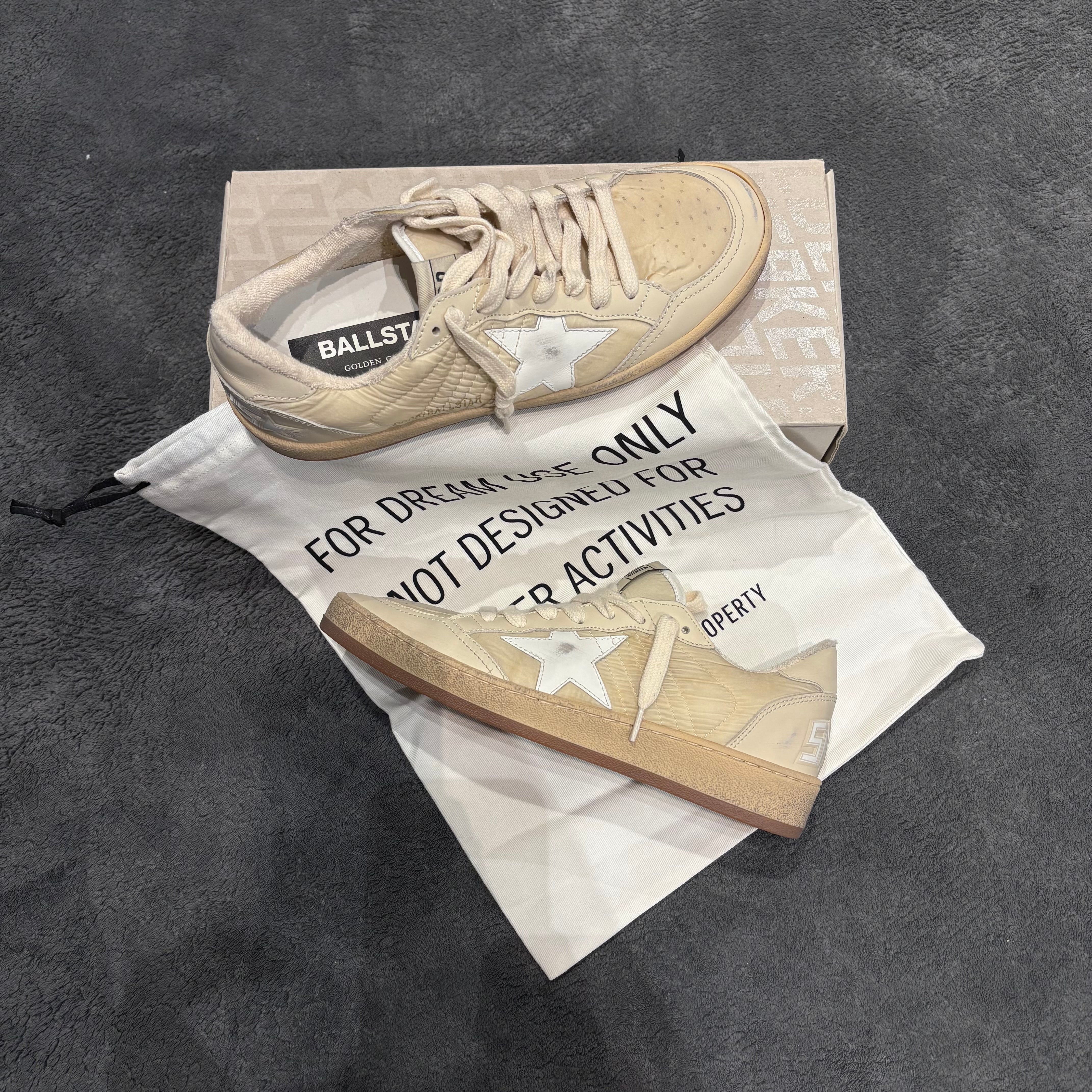 GOLDEN GOOSE BALLSTAR FULL SUEDE BEIGE