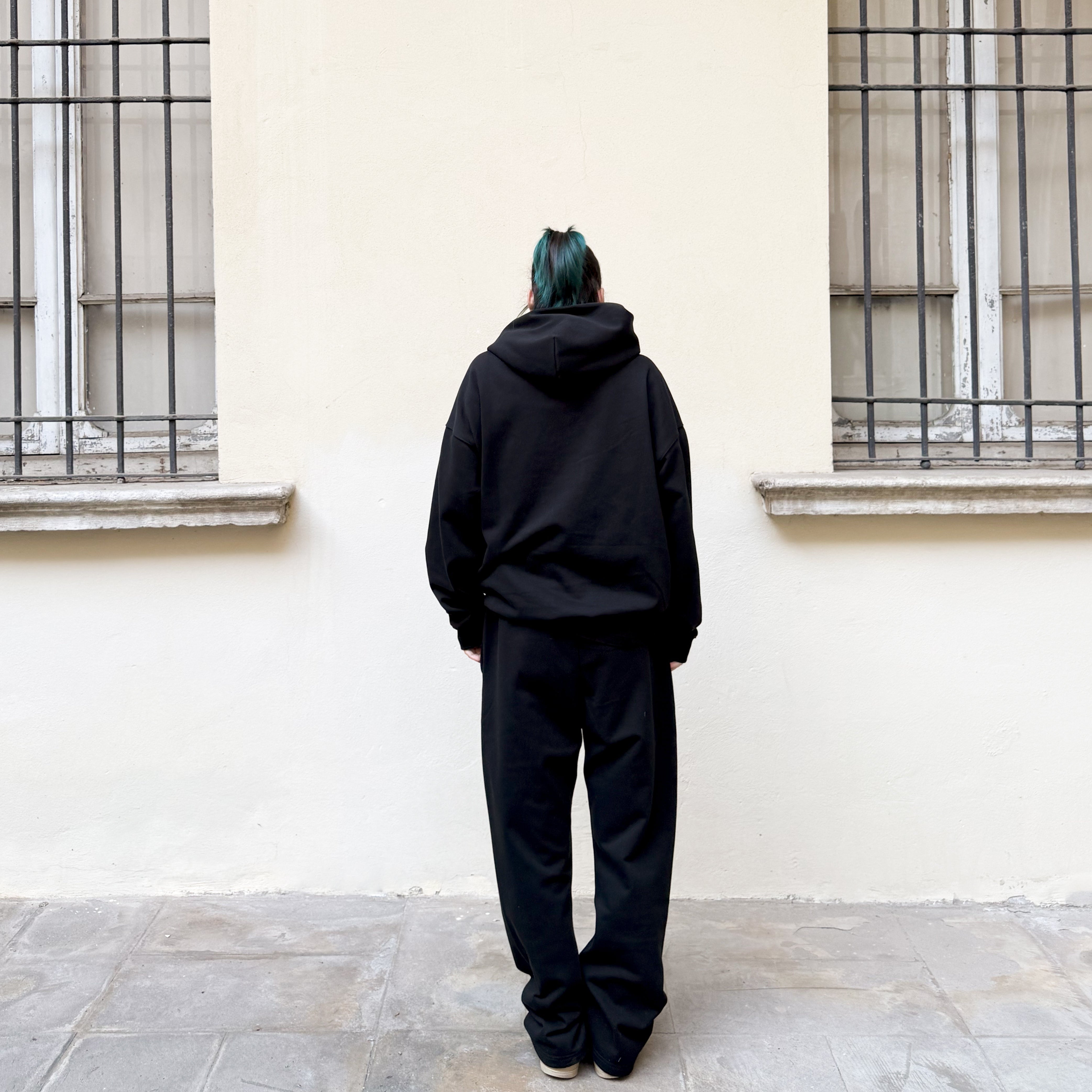 THE HOODIE BASIC BLACK - Shoebuya Brand