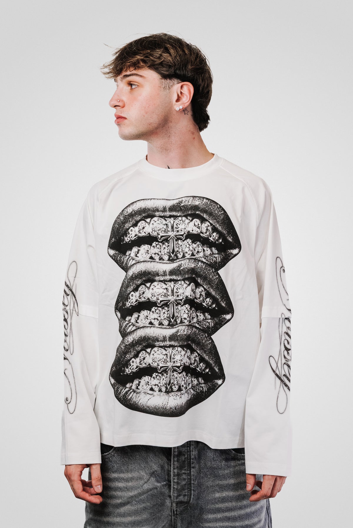 TRIPLE MOUTH WHITE LONGSLEEVE - Noissey Brand