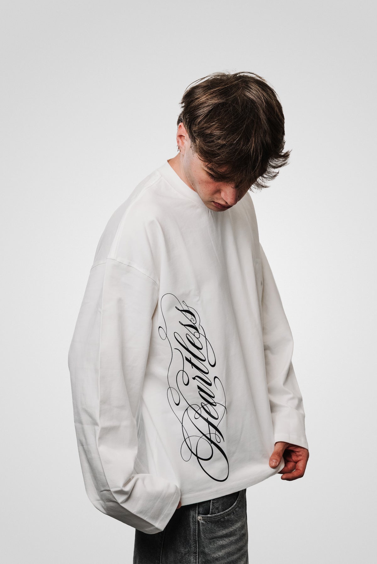 HEARTLESS WHITE BOXY LONGSLEEVE - TheDoubleE