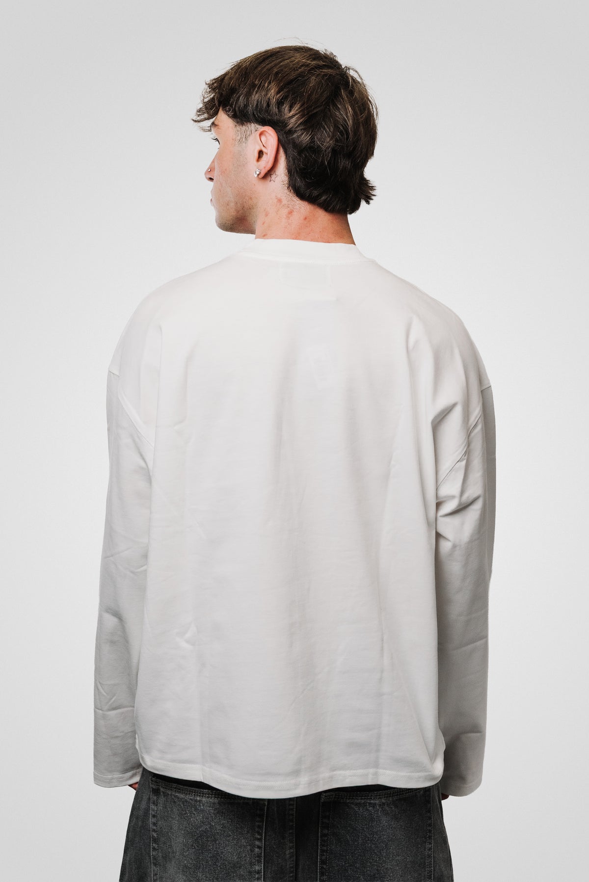 HEARTLESS WHITE BOXY LONGSLEEVE - TheDoubleE