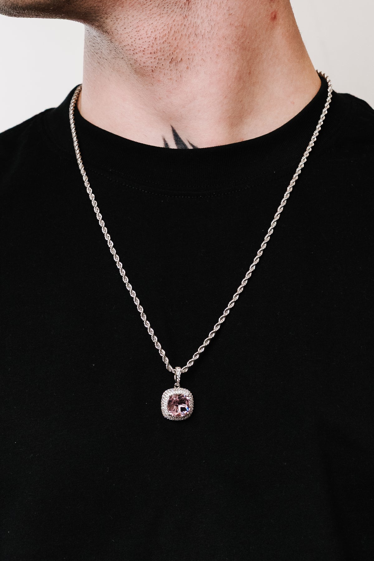 NOISSEY GLITTER NECKLACES