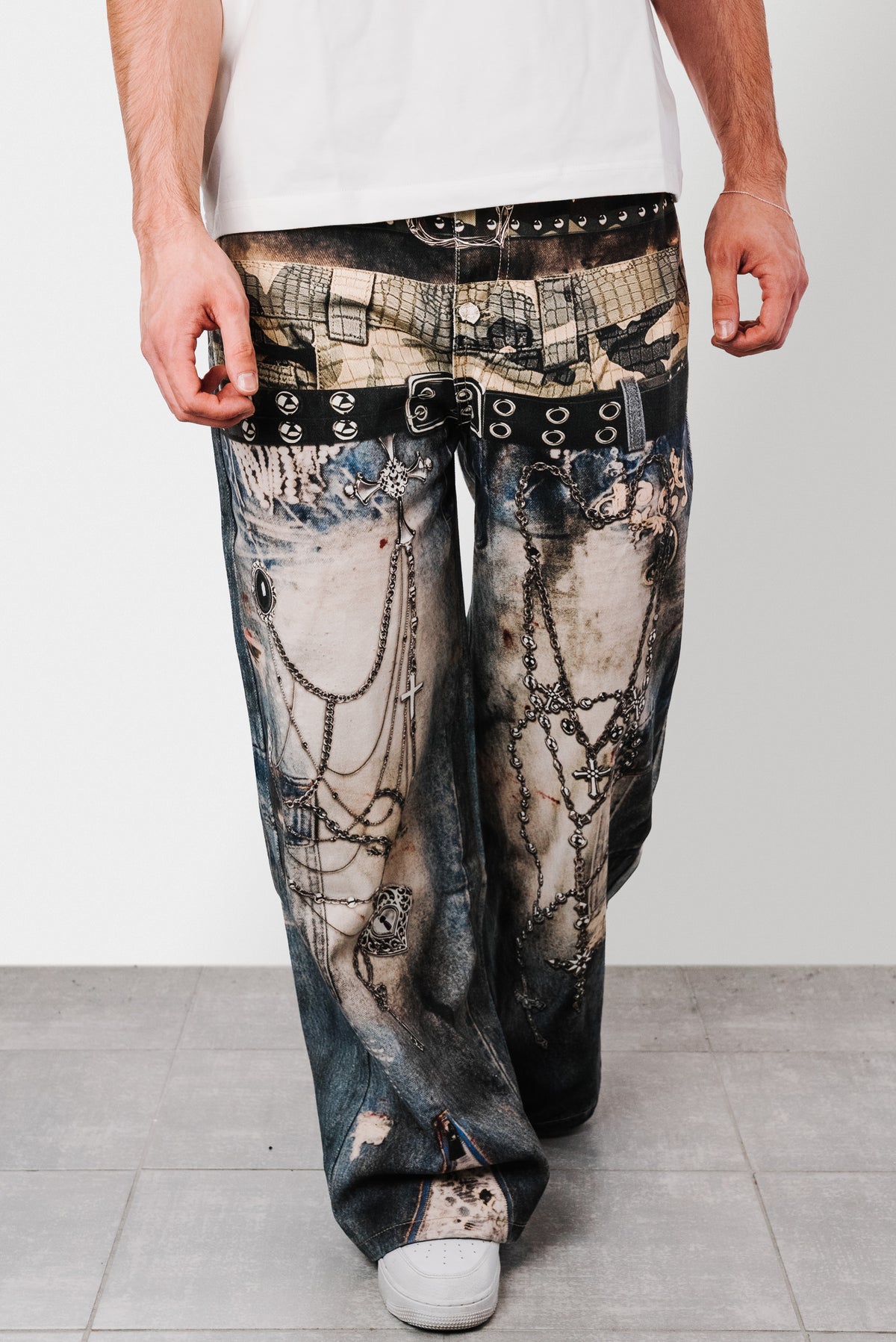 CHAIN LASER DENIM GREY JEANS - Shoebuya Design