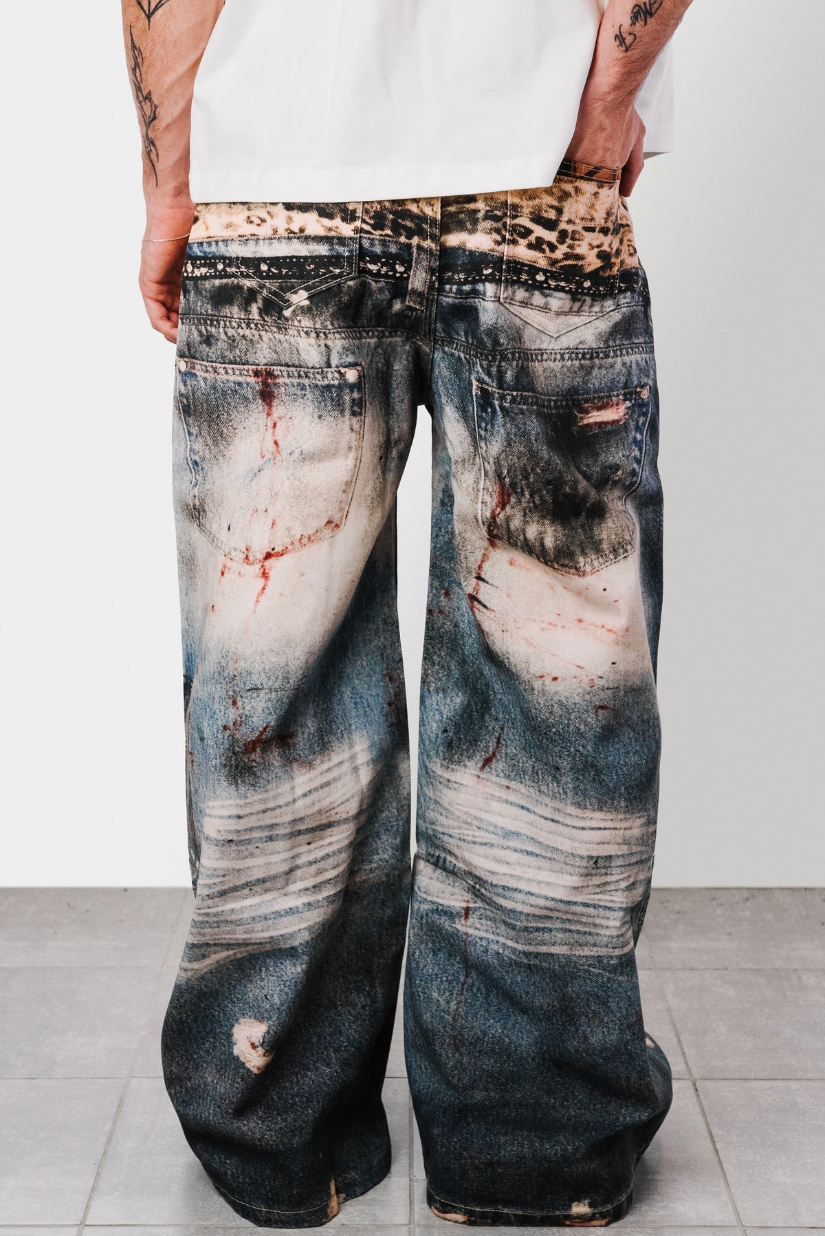 CHAIN LASER DENIM GREY JEANS - Shoebuya Design