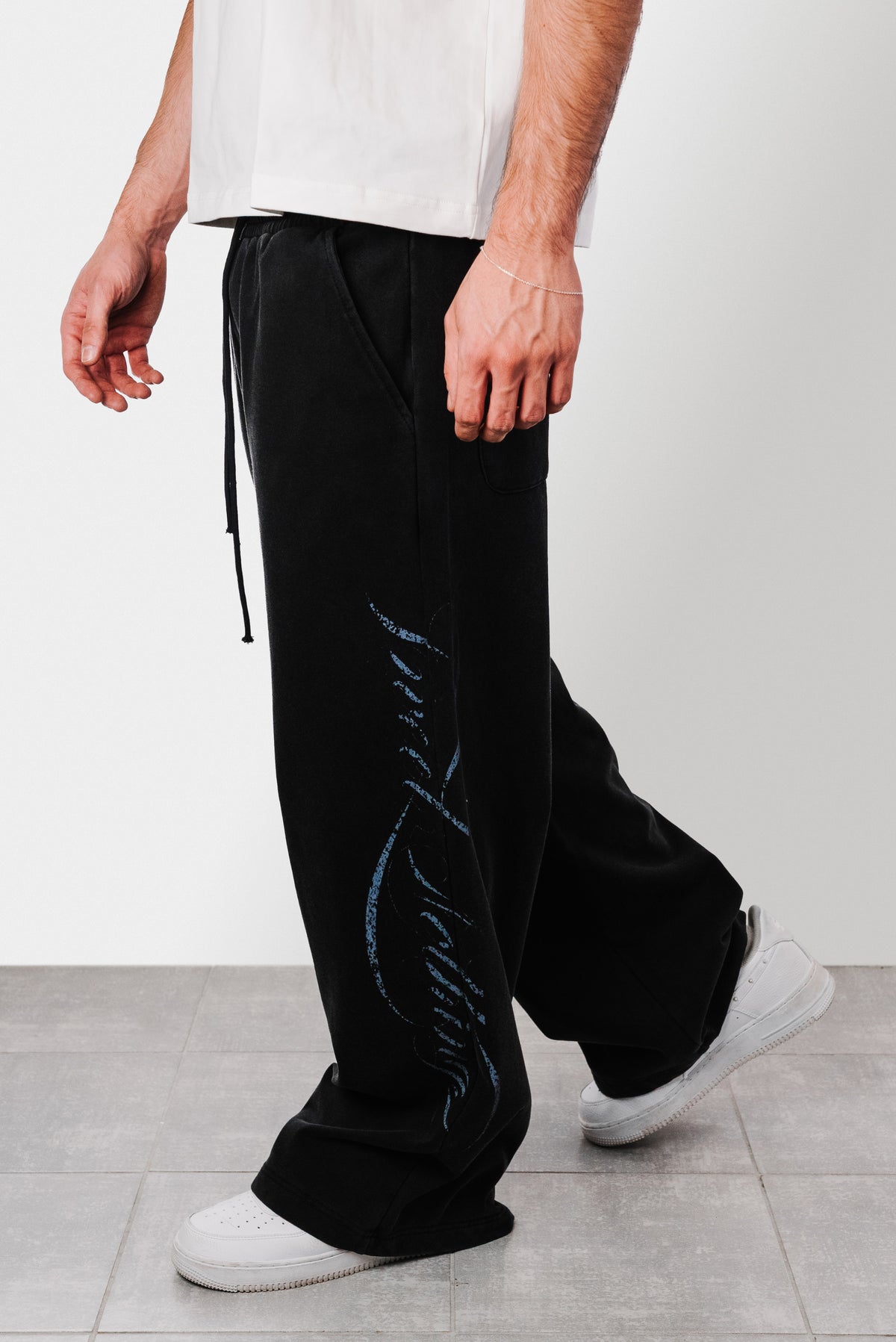 NEED NOTHING WASHED GREY SWEATPANTS - Shoebuya Design
