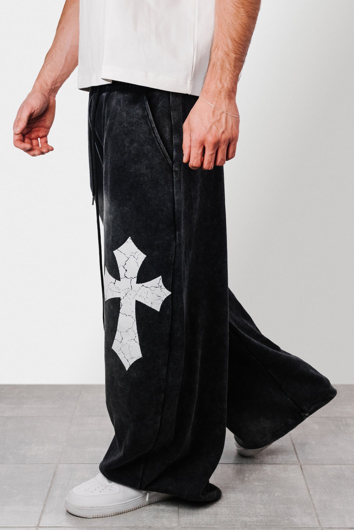 WHITE CROSS WASHED GREY SWEATPANTS - Shoebuya Design