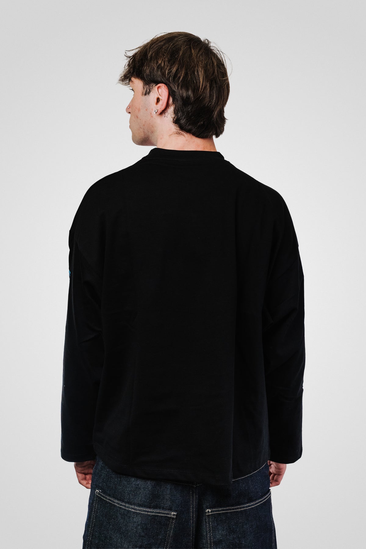 SINGER LONGSLEEVE BLACK - Replacement Brand