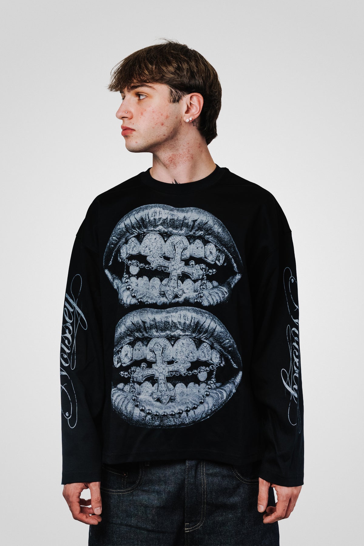 DARK MOUTH  BLACK LONGSLEEVE - Noissey Brand