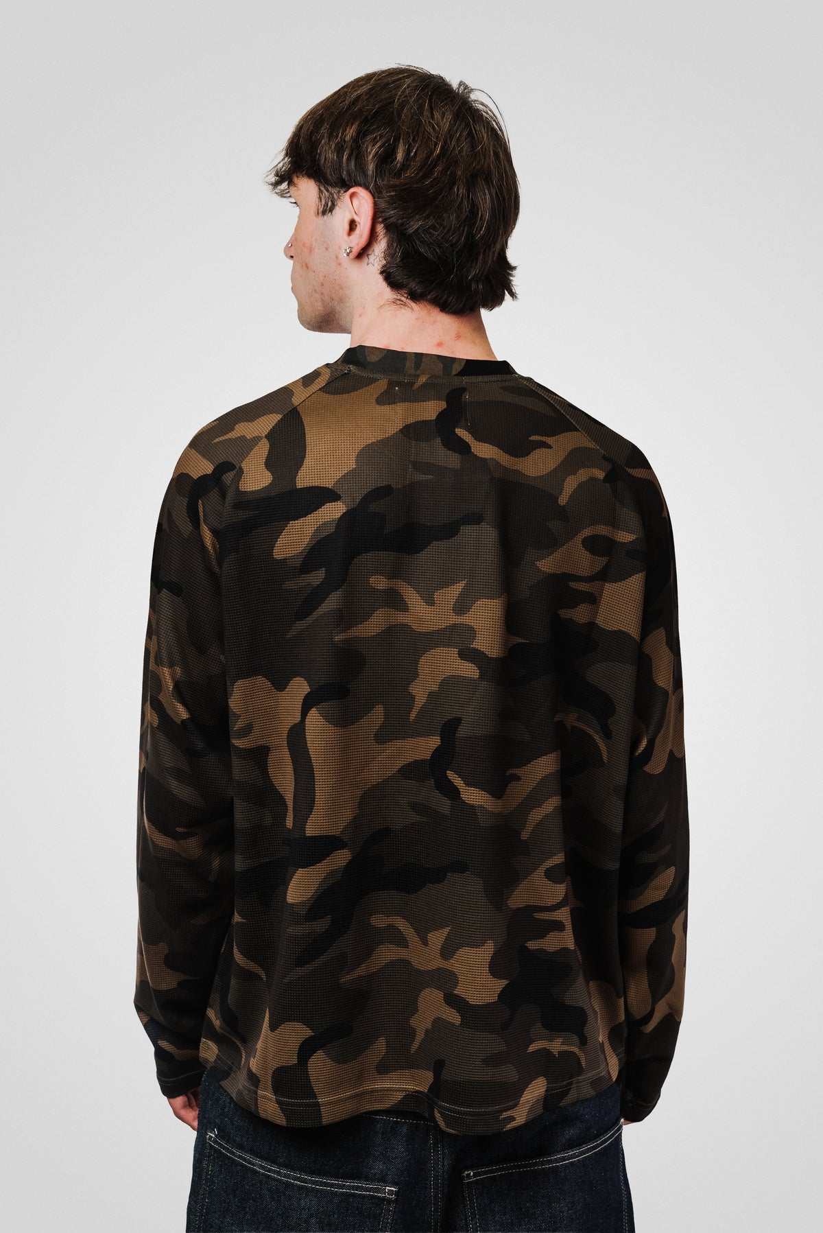 ITALICS CAMO GREEN LONGSLEEVE - Shoebuya Design