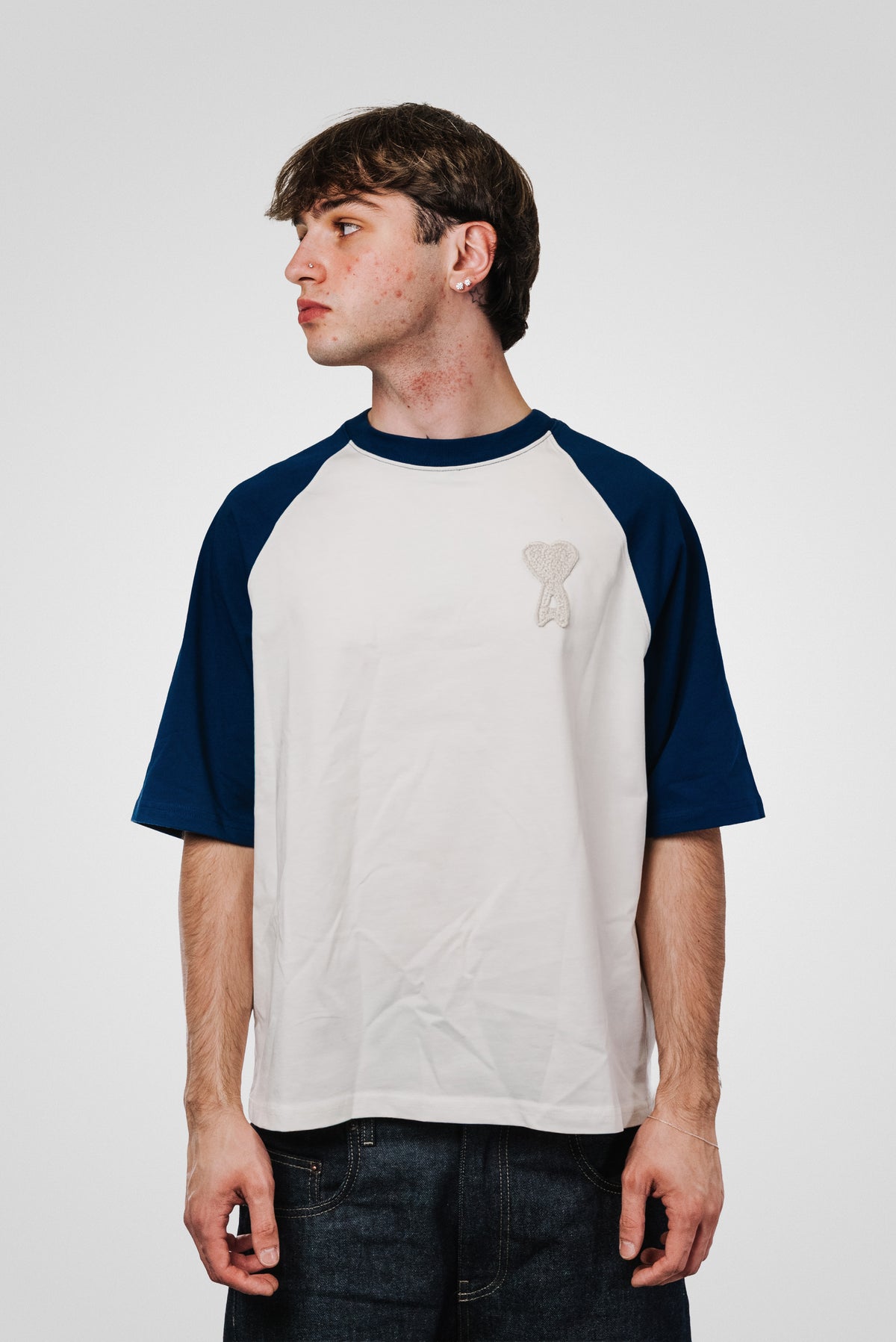 AMI PARIS TEE BEIGE & BLUE LOGO FUR