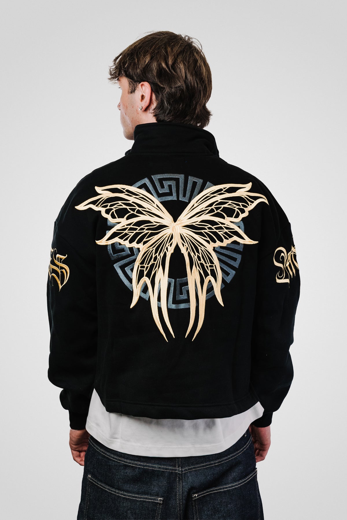 DIS TRIUMPH MOCK NECK HOODIE BLACK - Mon Elysee