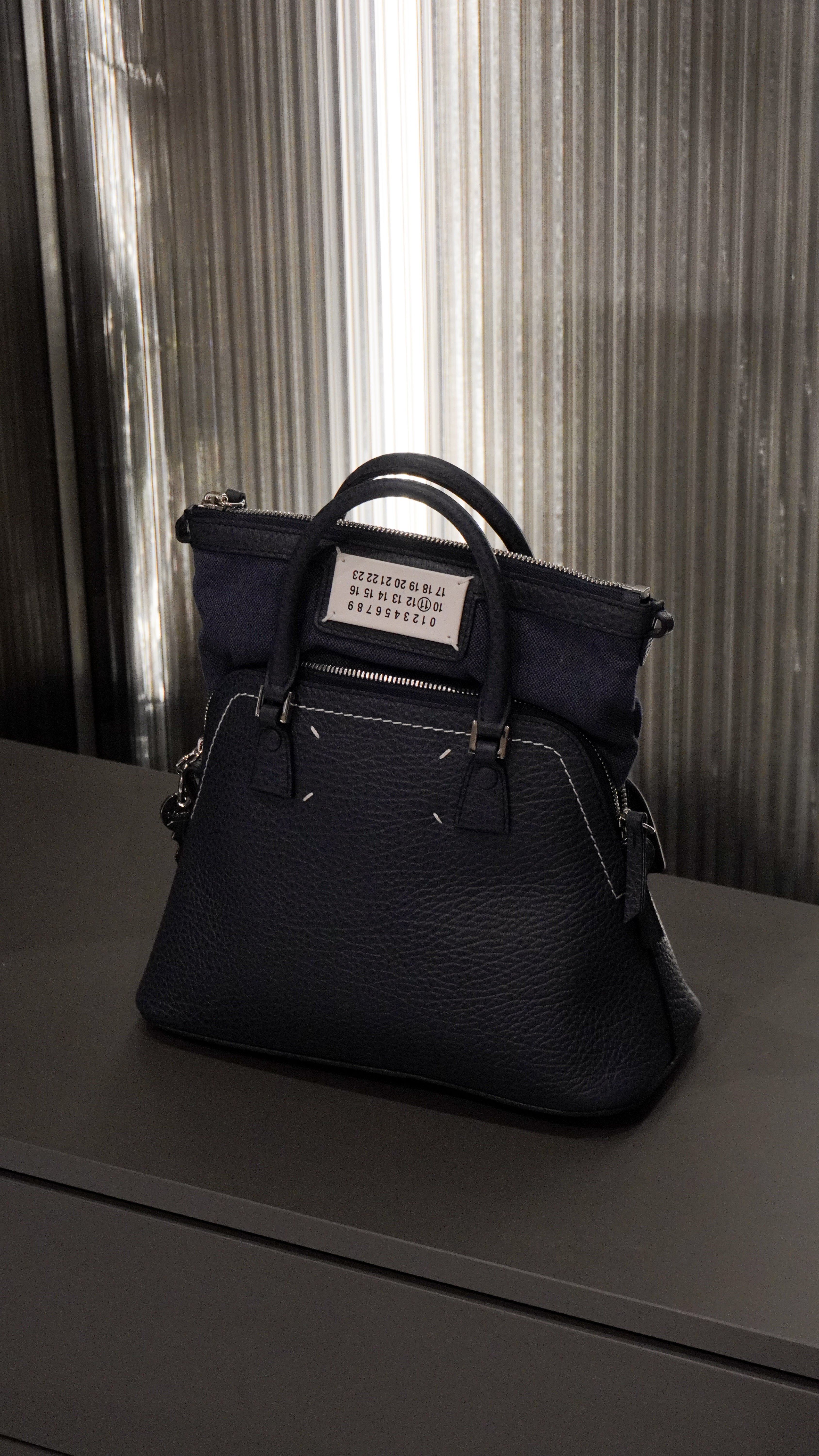 MM6 5AC MINI NAVY BLUE