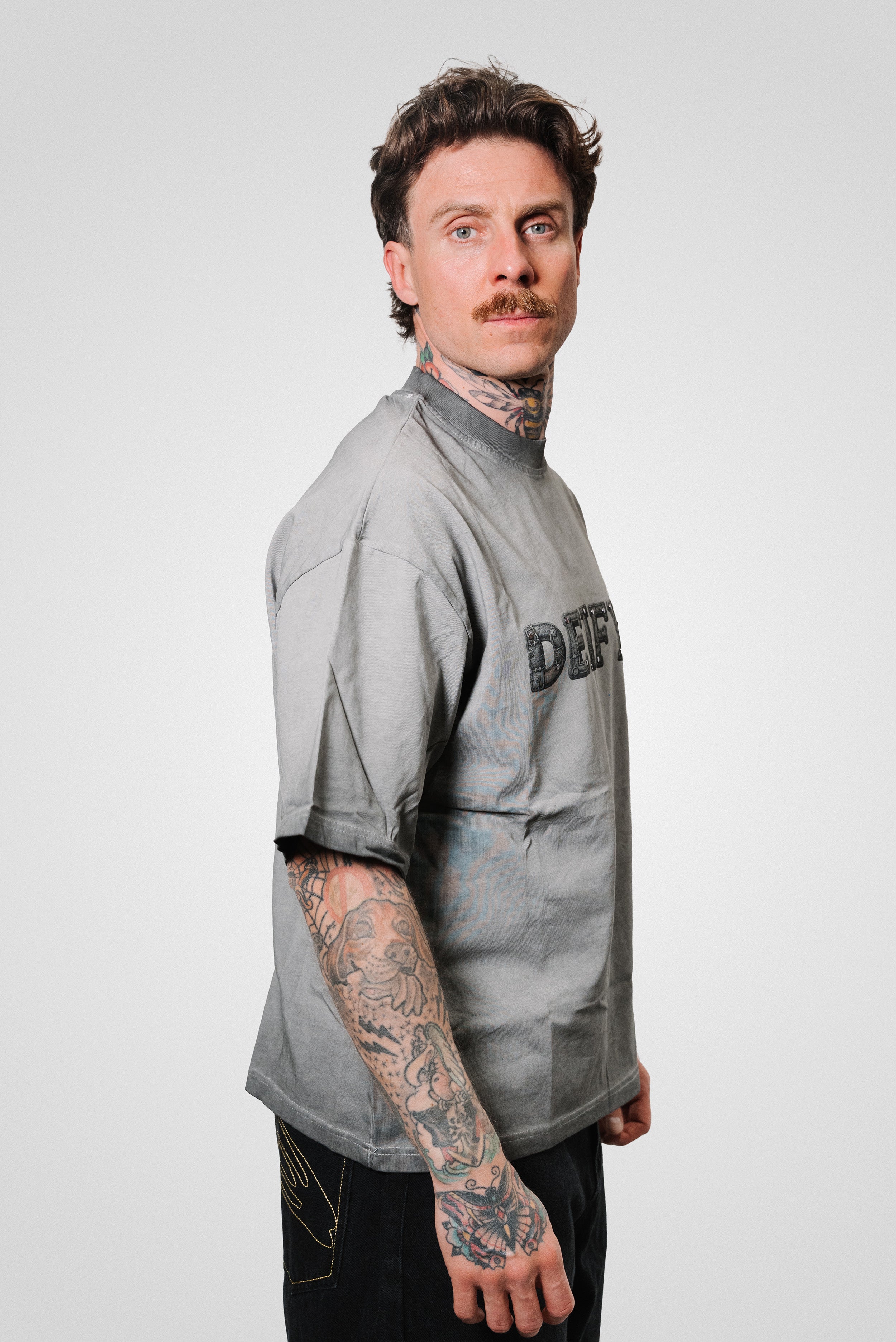 DEIFY WASHED GREY TEE - Replacement Brand