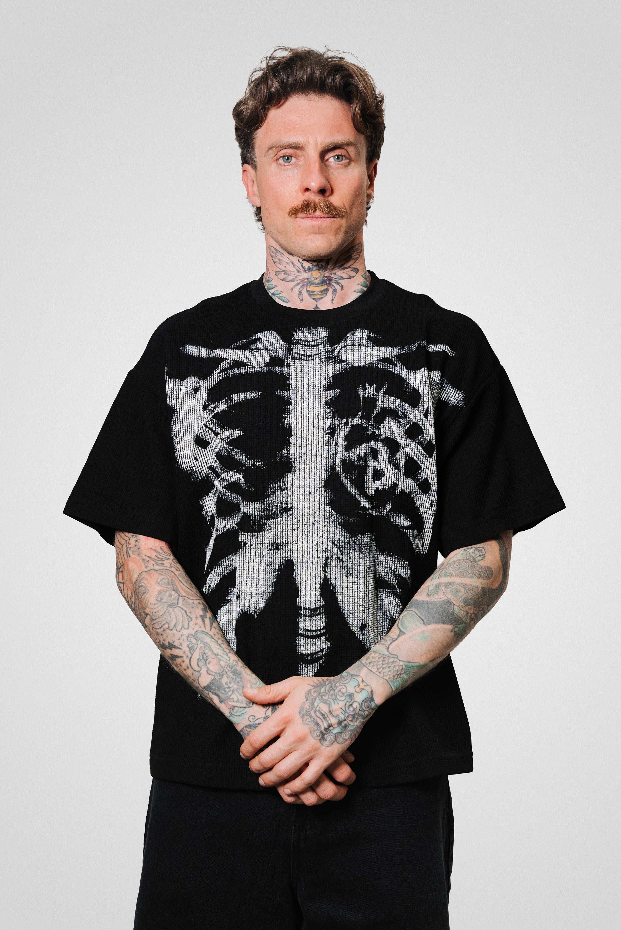 SKELETON WAFFLE TEE BLACK - Shoebuya Design