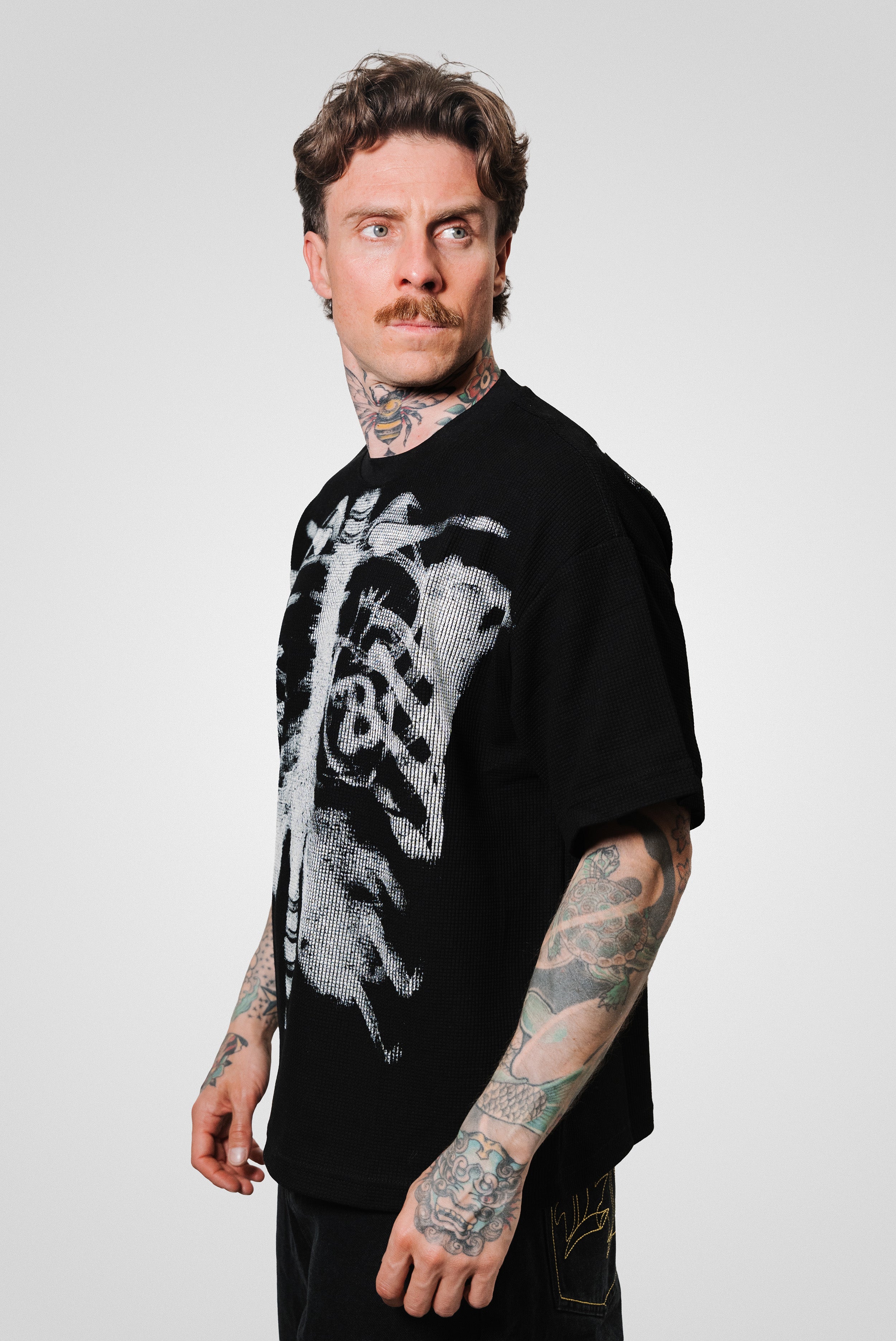 SKELETON WAFFLE TEE BLACK - Shoebuya Design