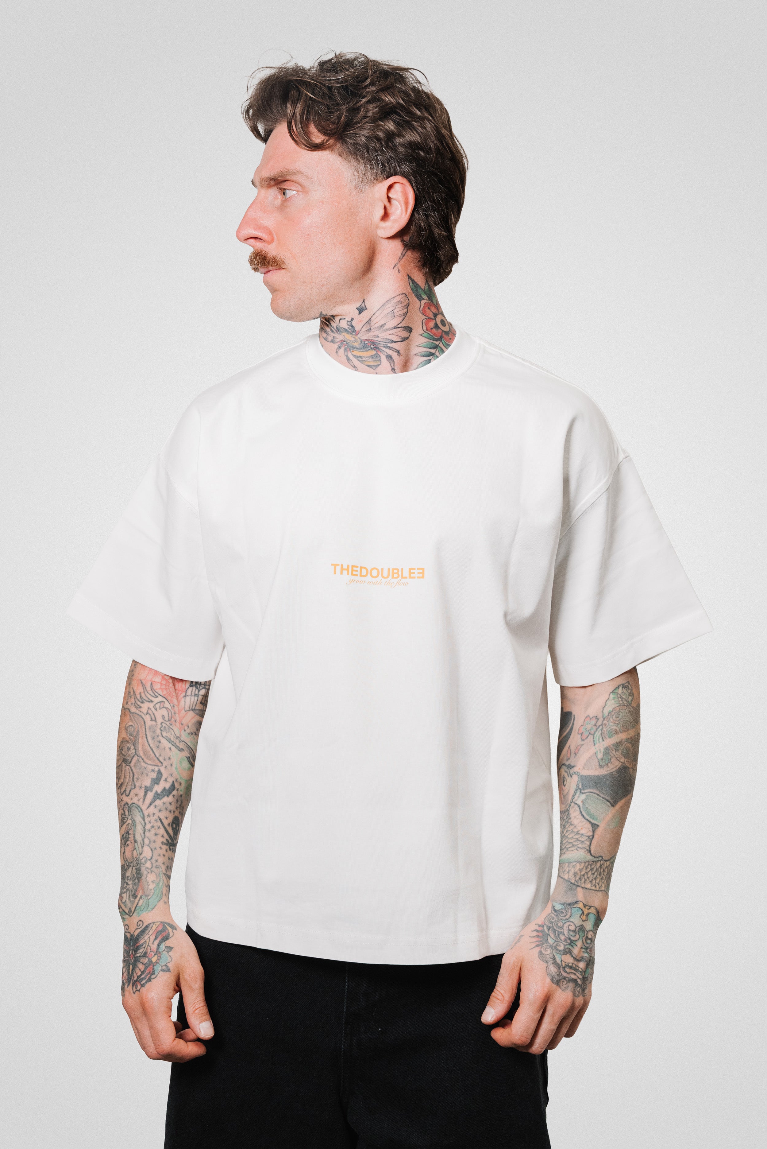 CRAZY BRUNETTE BOXY TEE WHITE - TheDouble