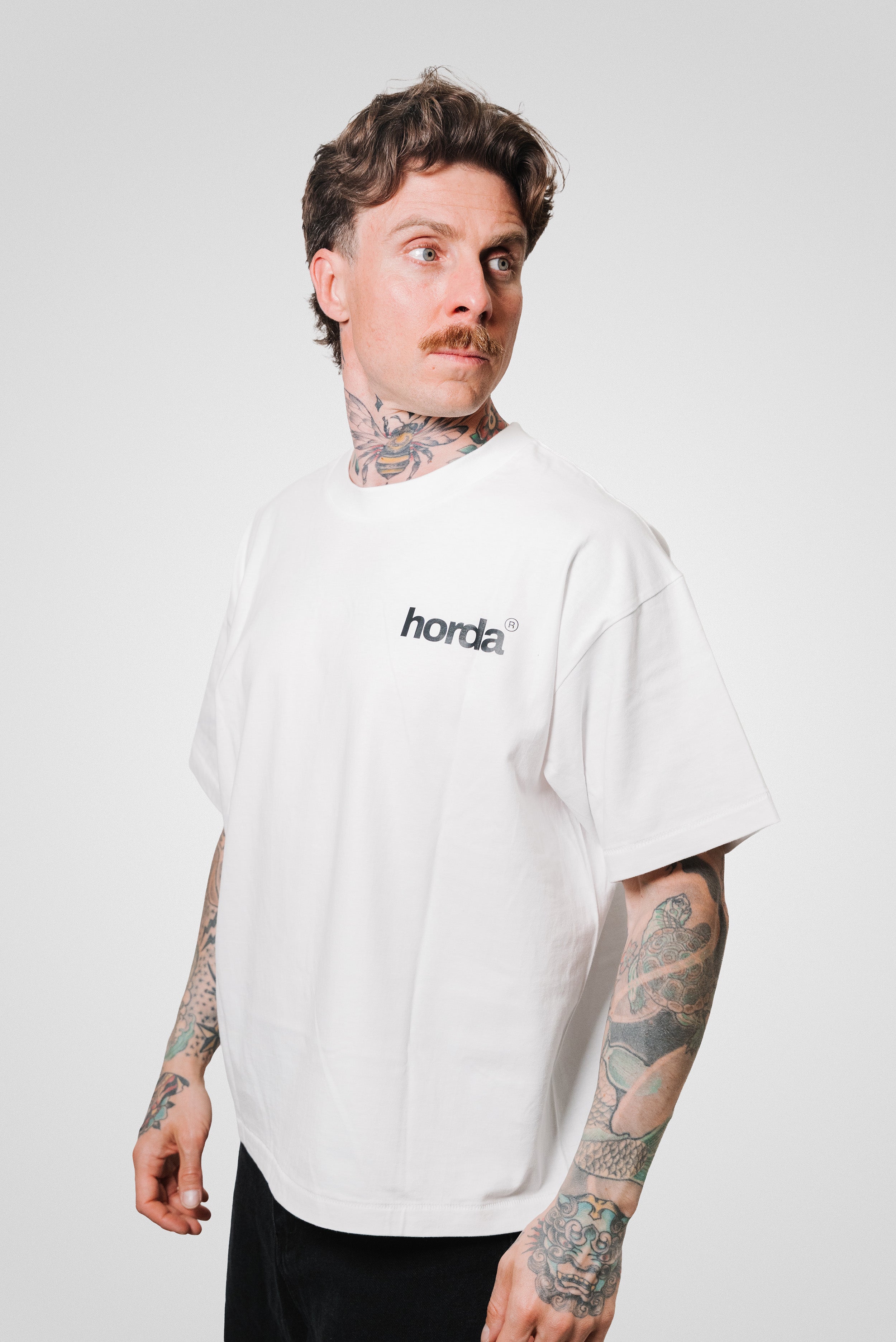 HUMAN CASE TEE WHITE - Horda Brand