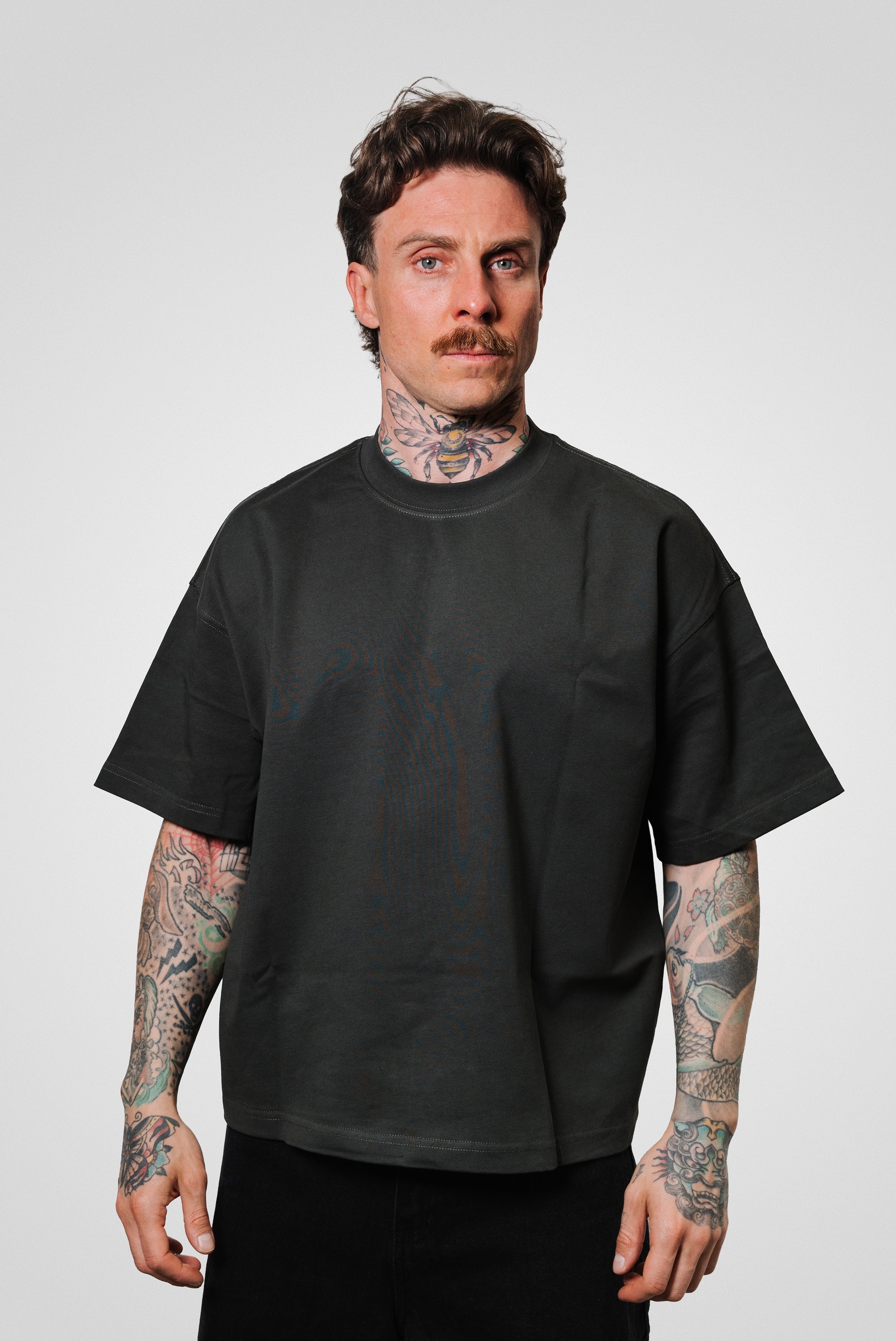 HUSTLE COLOR DARK GREY BOXY TEE - Replacement Brand