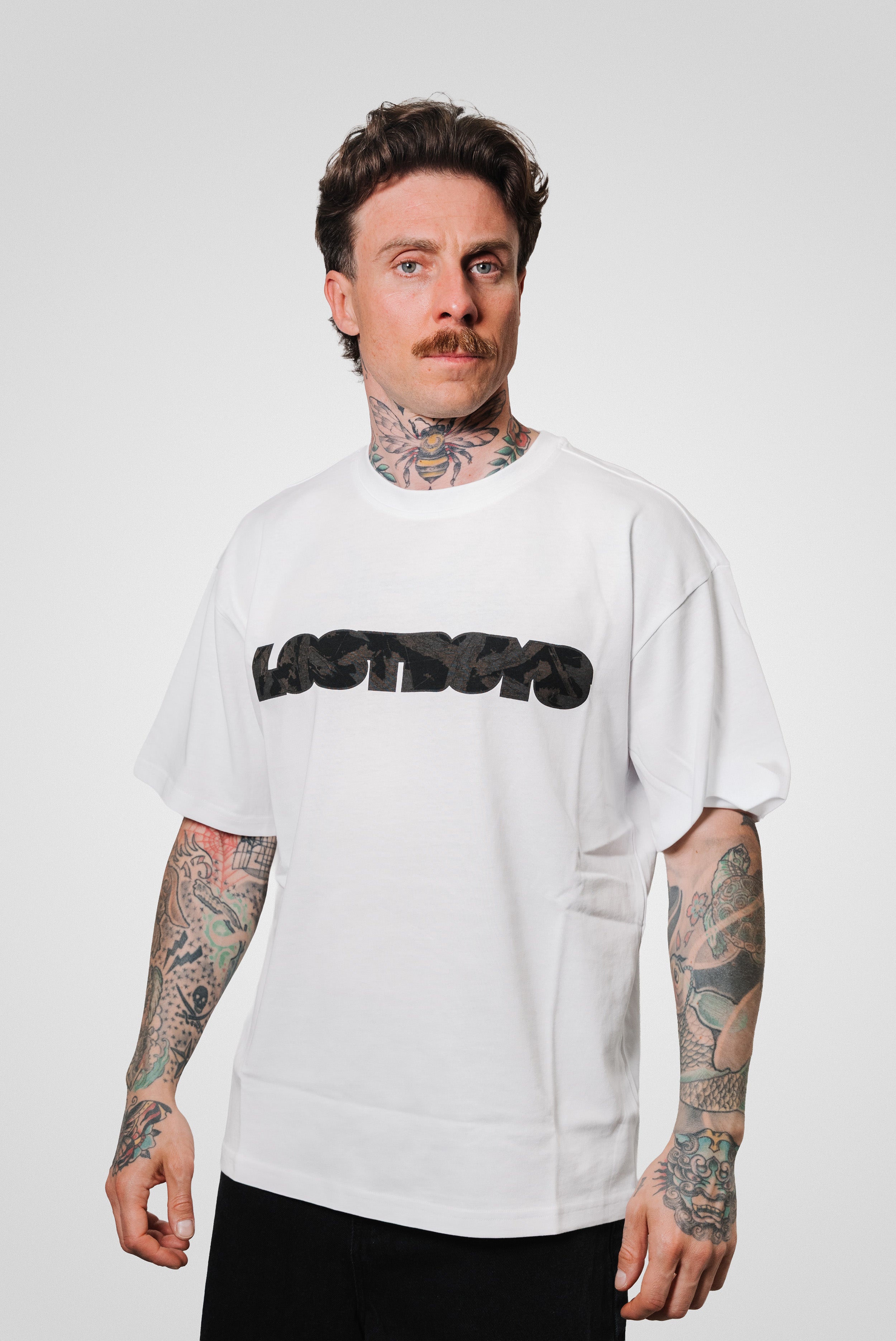 REALTREE SIGNATURE TEE WHITE - Lost Boys