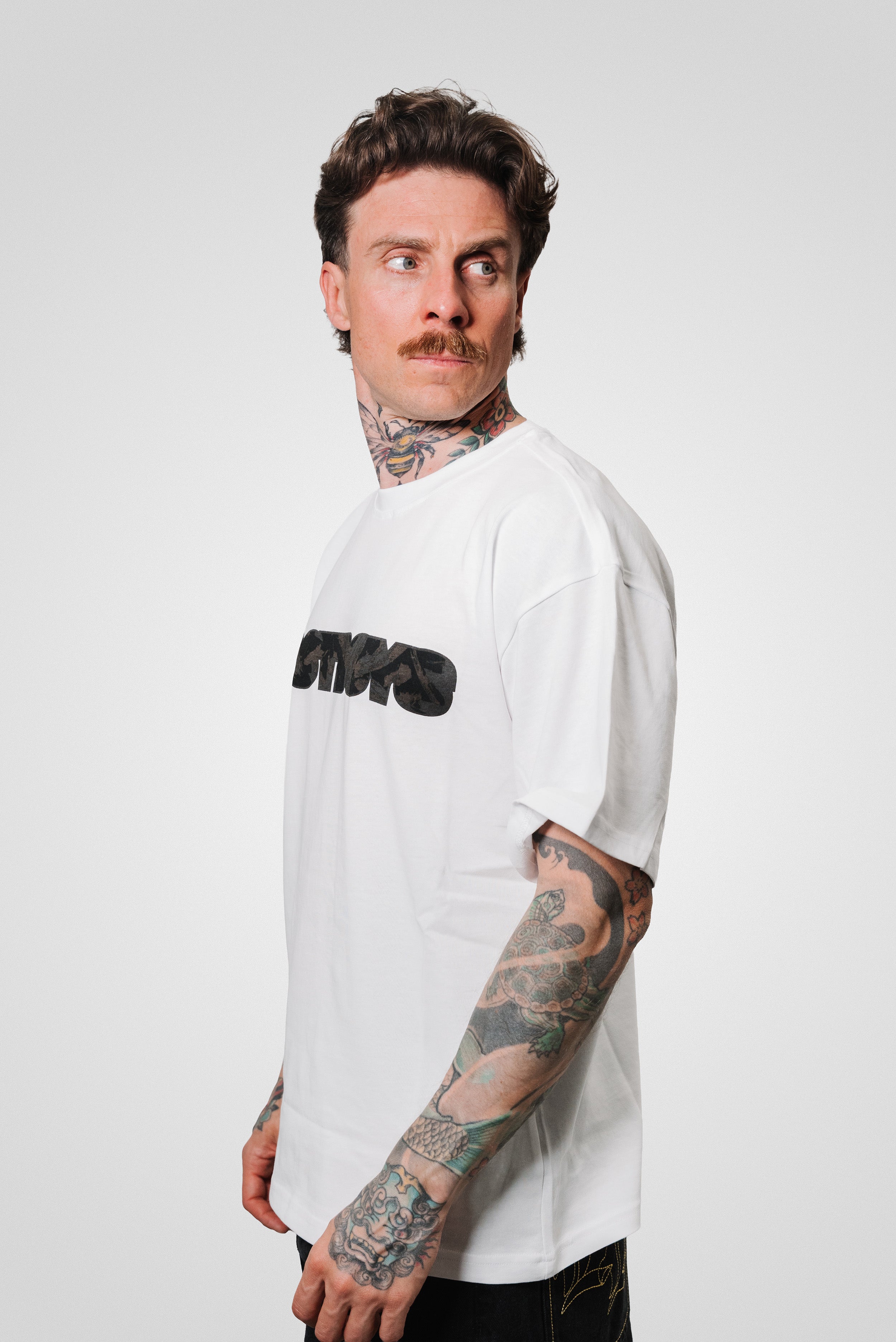 REALTREE SIGNATURE TEE WHITE - Lost Boys