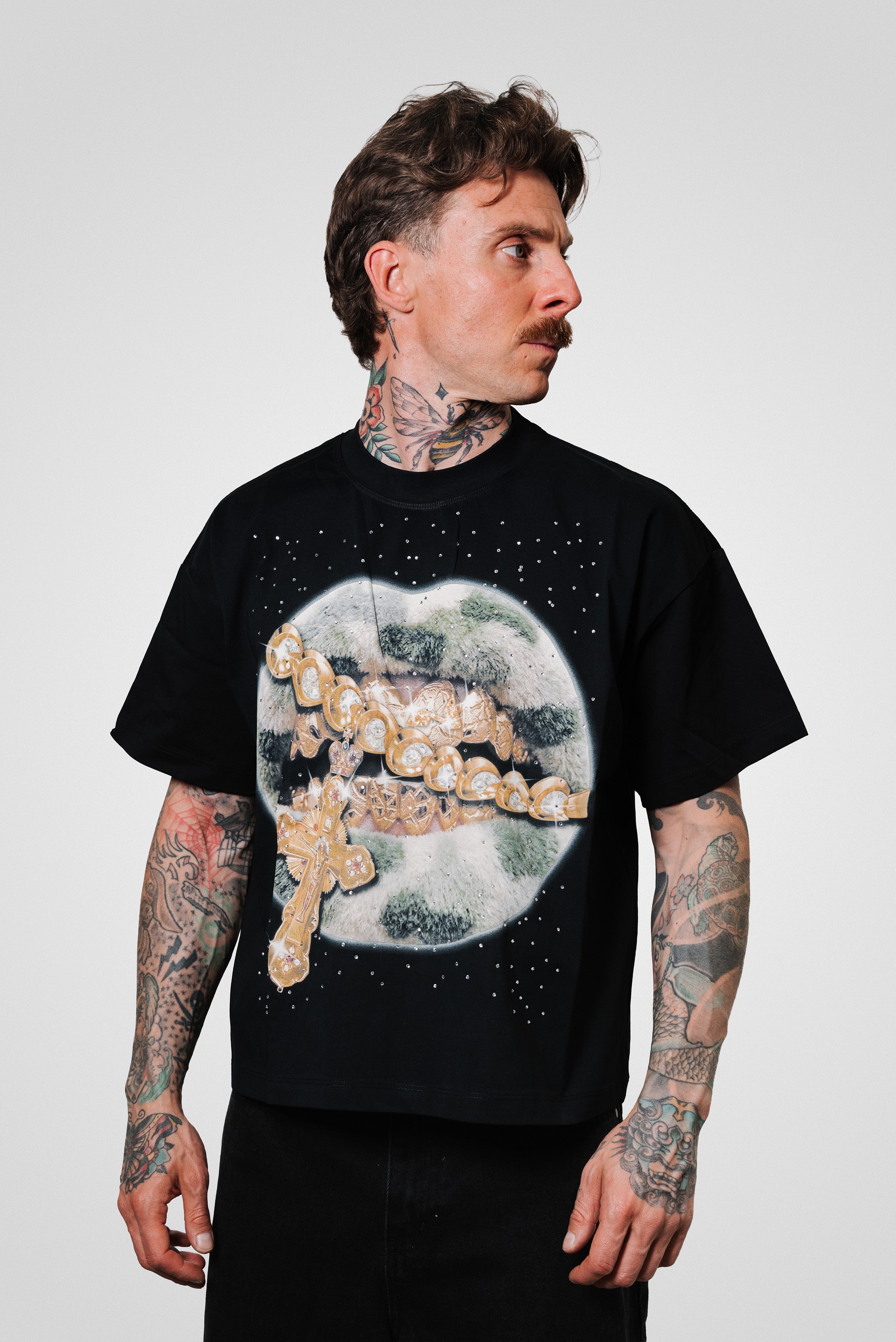 GLITTER MOUTH MILITARY BLACK BOXY TEE - Noissey Brand