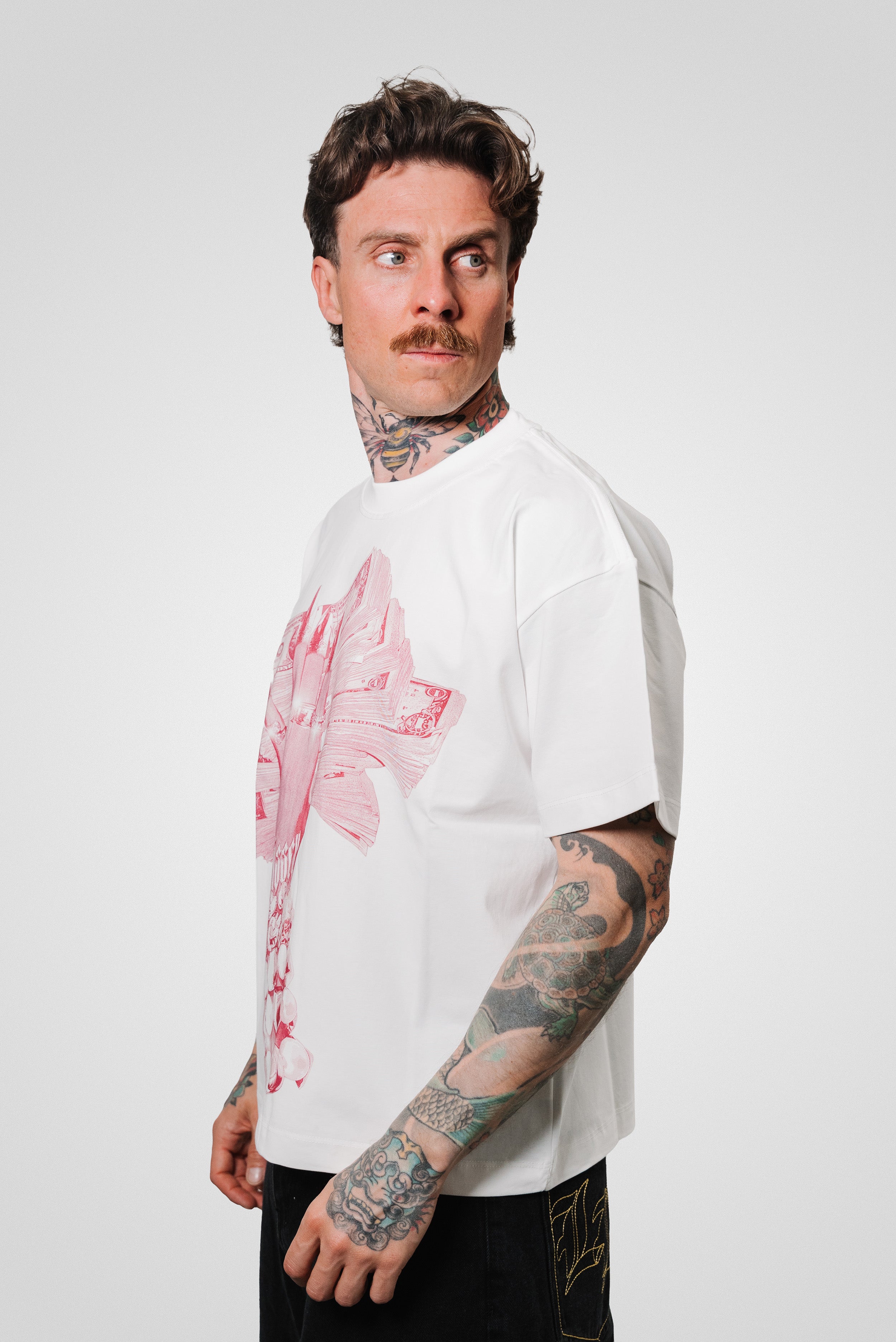 PINK MONEY WHITE BOXY TEE - Noissey Brand