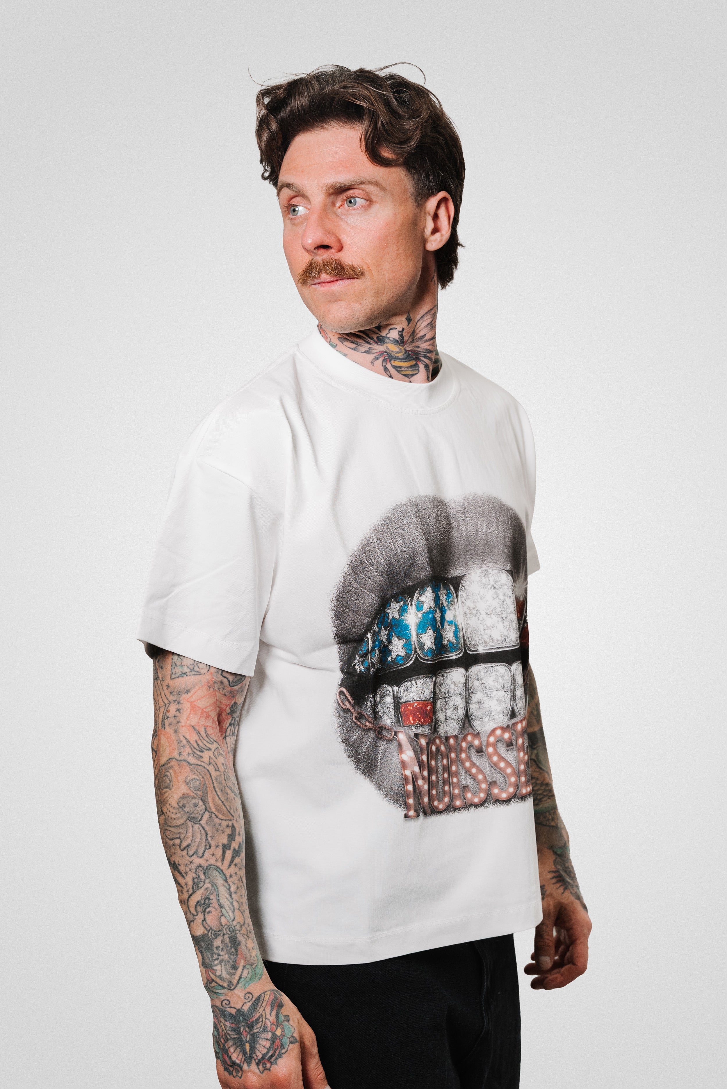 COLOR MOUTH WHITE BOXY TEE - Noissey Brand