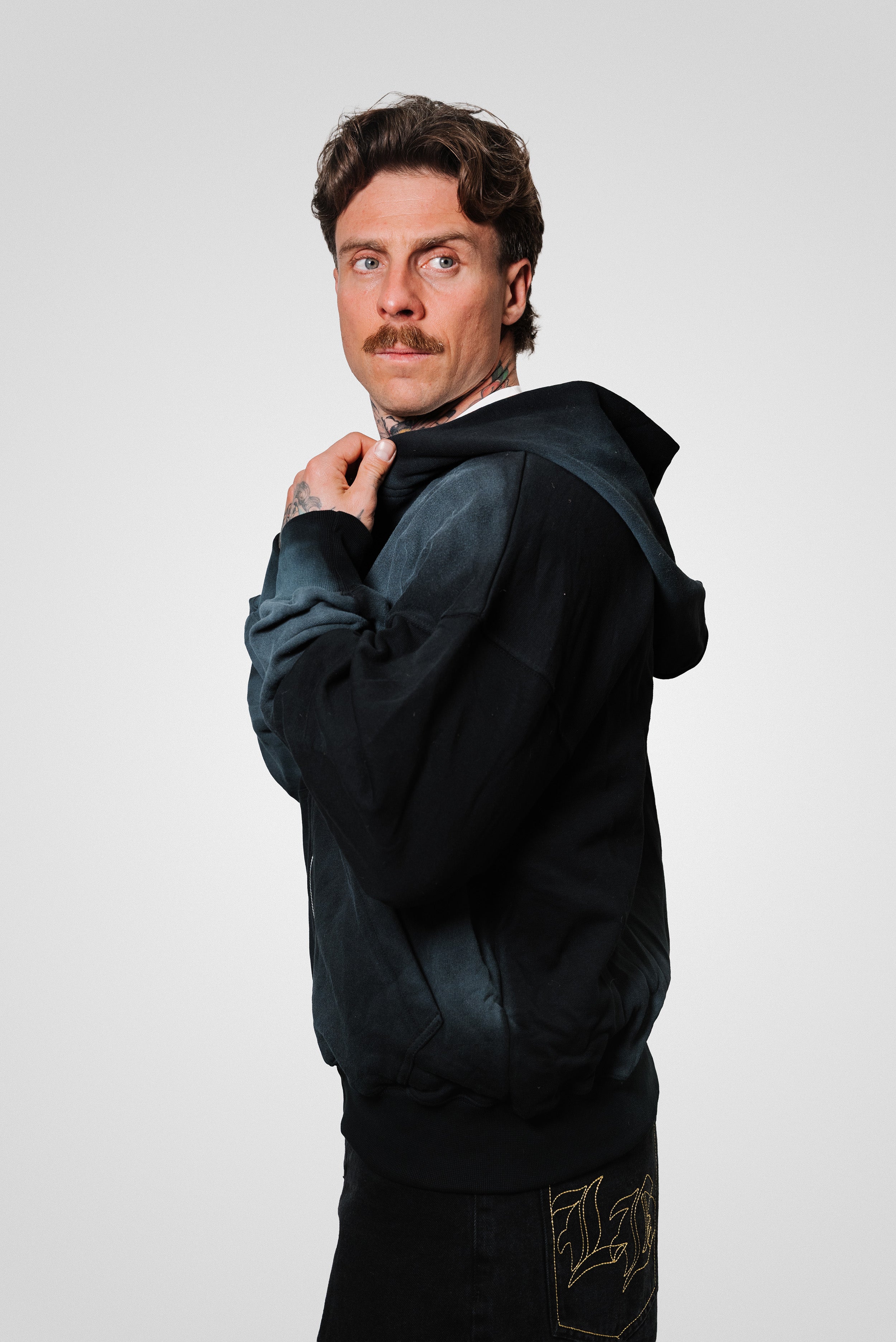 BLACK BASIC ZIP HOODIE - ALESSIO GIFFI