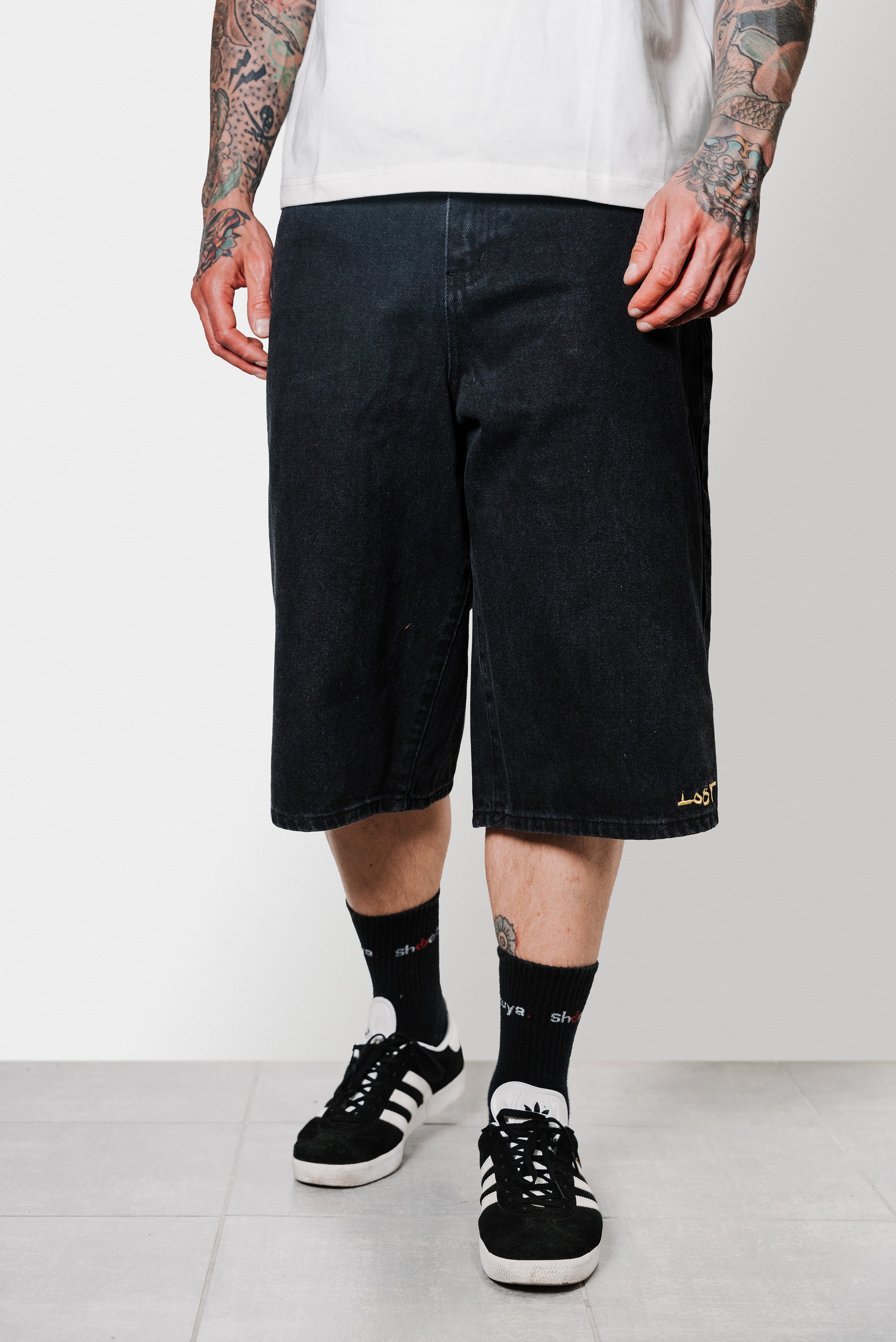 EMBROIDERY BLACK SHORTS - Lost Boys