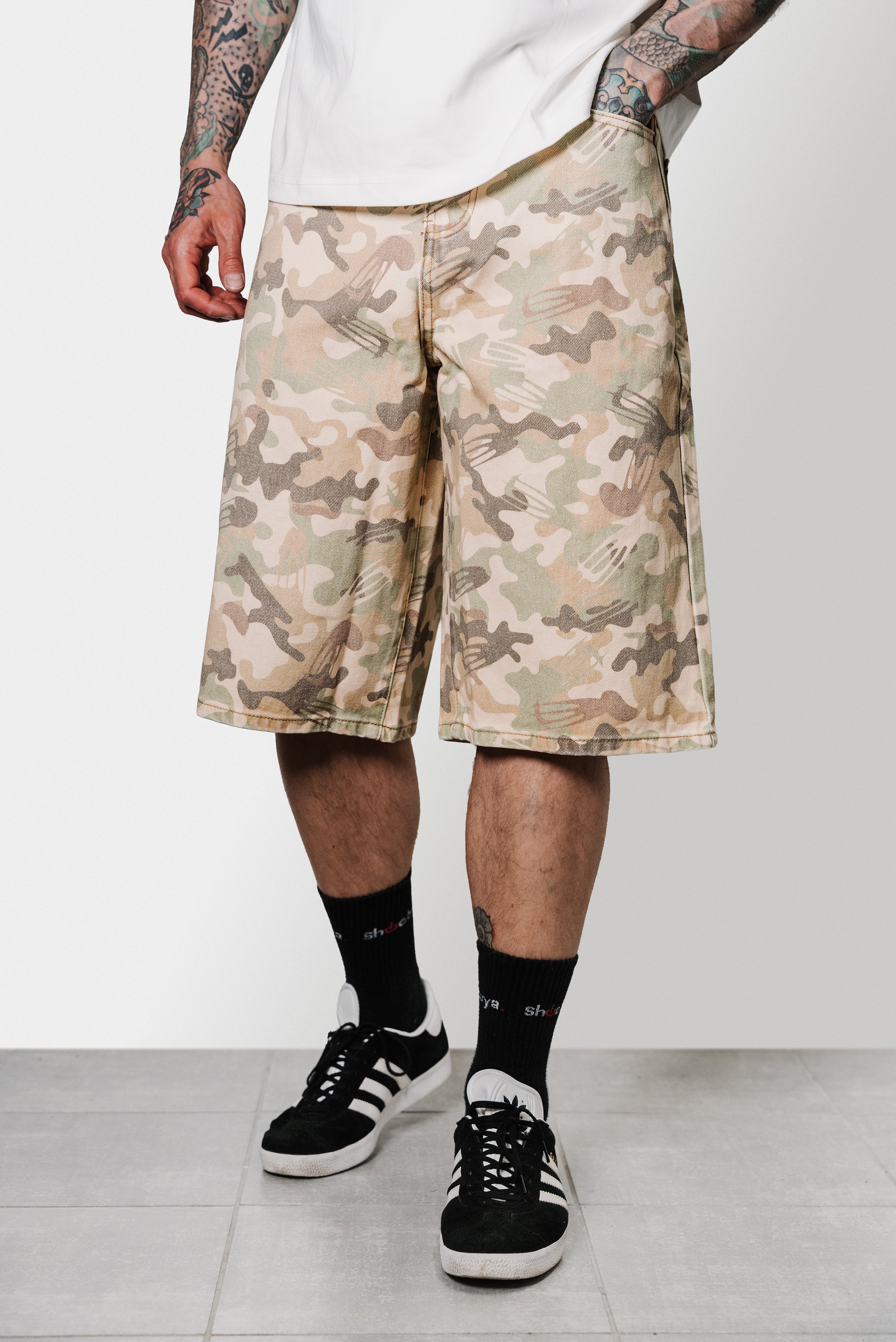 AOP LOGO CAMOUFLAGE SHORTS - Lost Boys