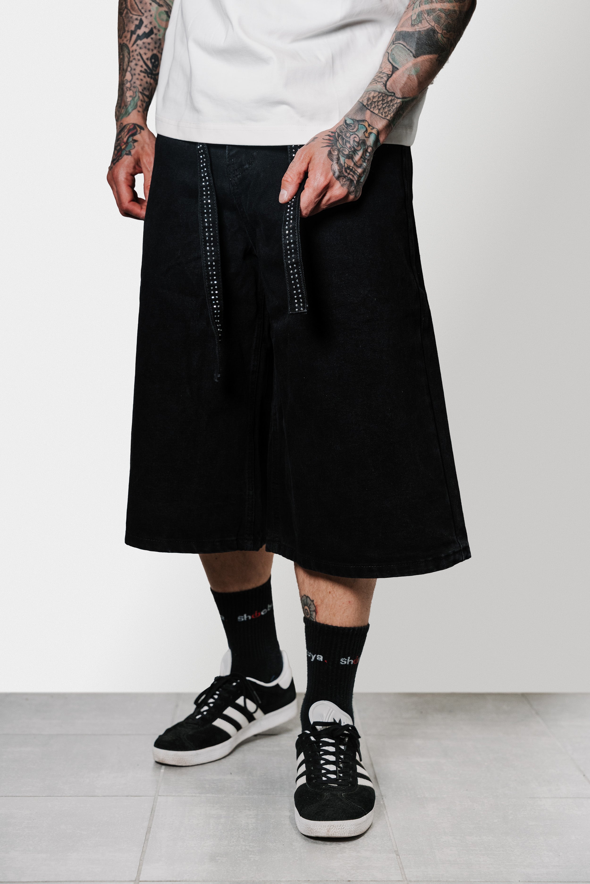 FULL BLACK GLITTER BELT JORTS - Shoebuya Design