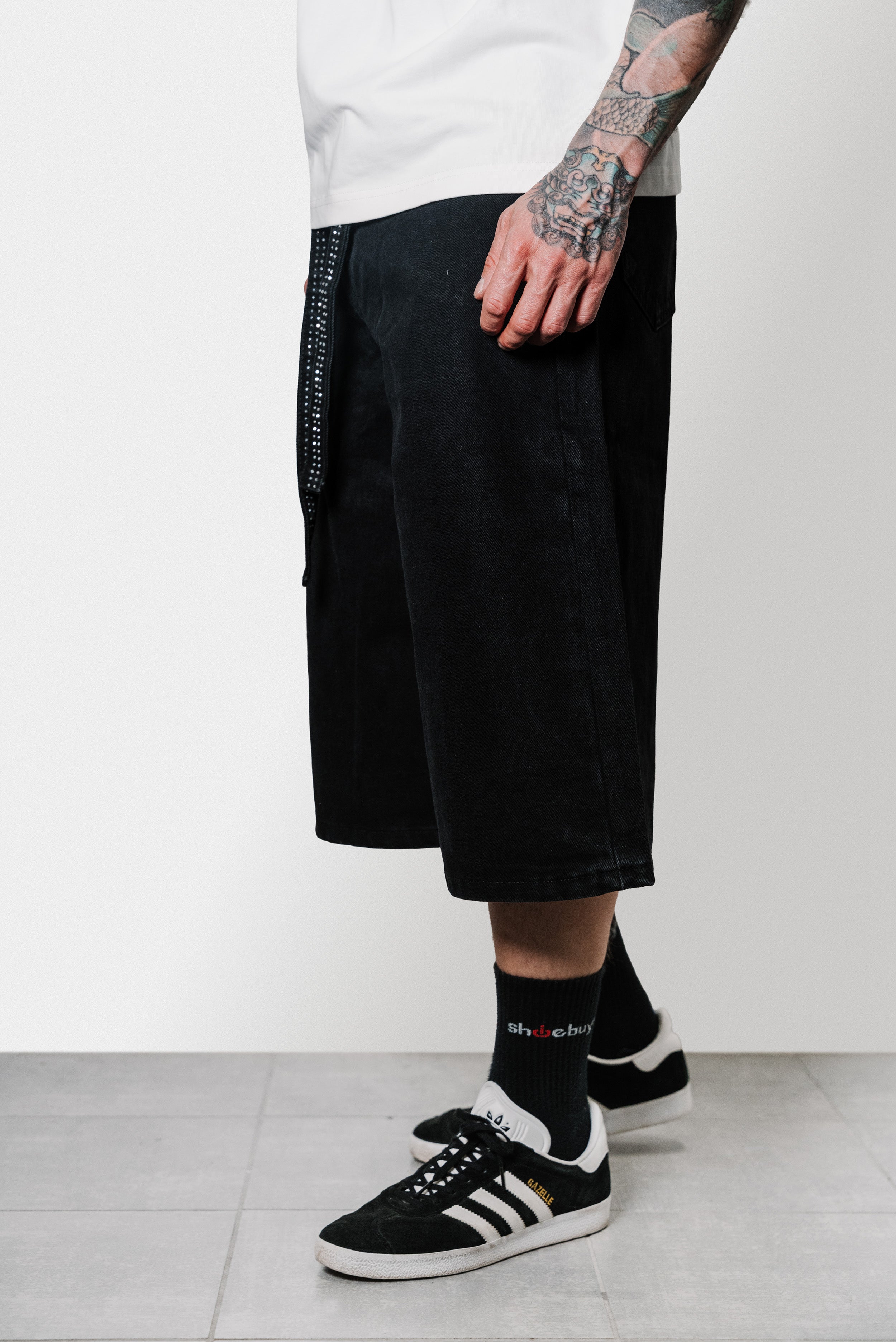 FULL BLACK GLITTER BELT JORTS - Shoebuya Design