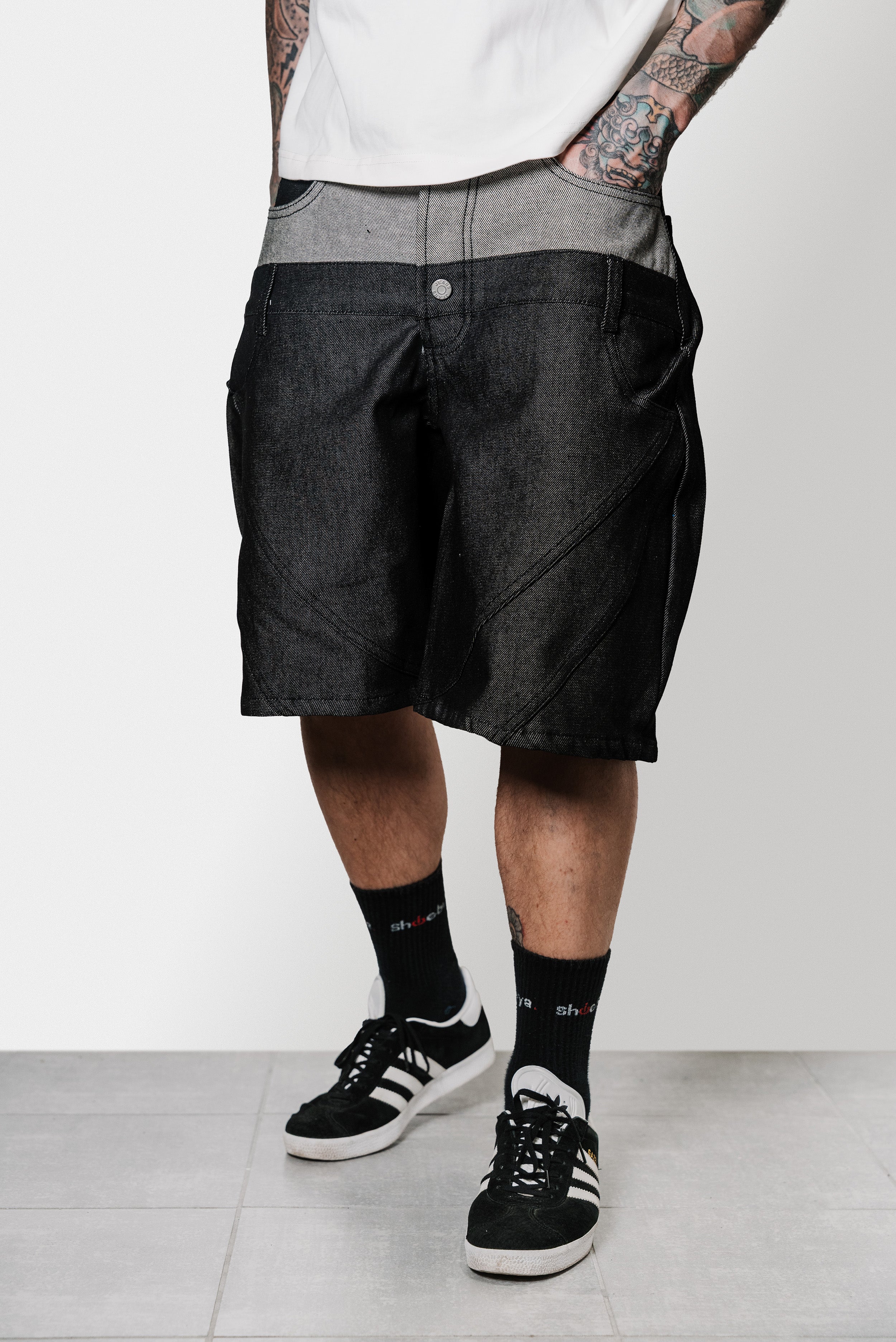 DOUBLE FACE DENIM WASHED BLACK SHORTS  - Replacement Brand