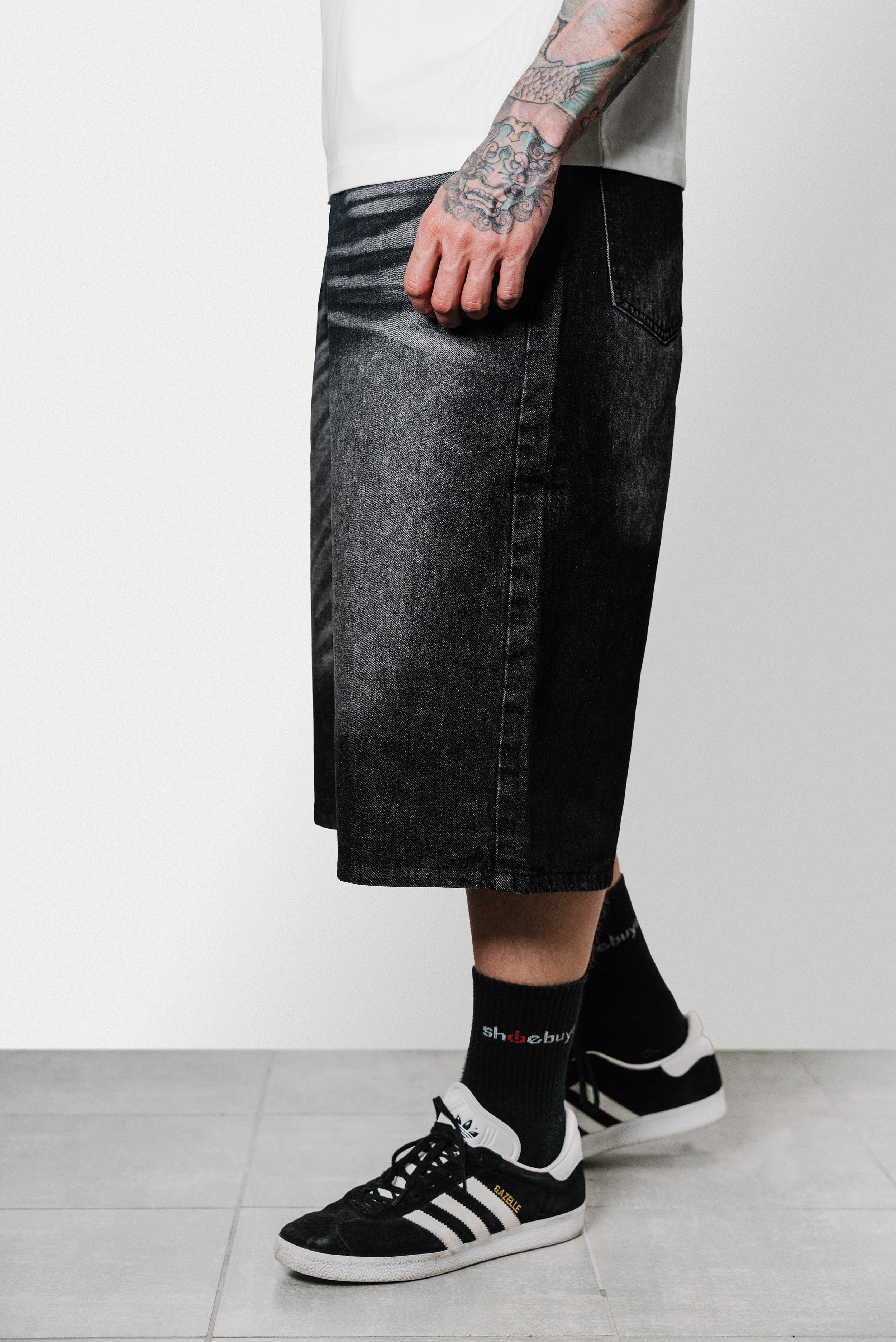 STRIADE BLACK DENIM JORTS - Shoebuya Design