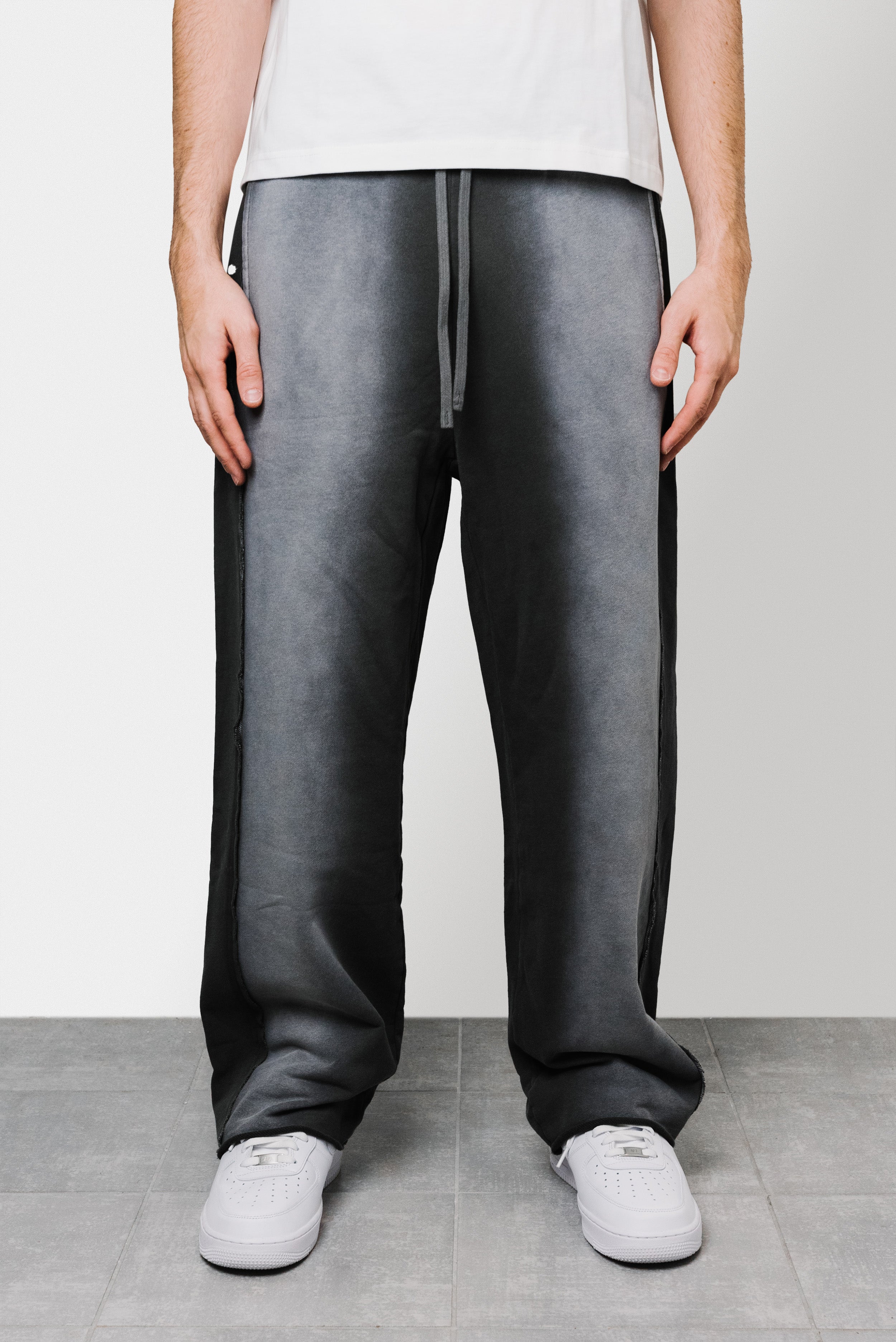 THE ACID WASH SPRAY PANTS BLACK - Shoebuya Brand