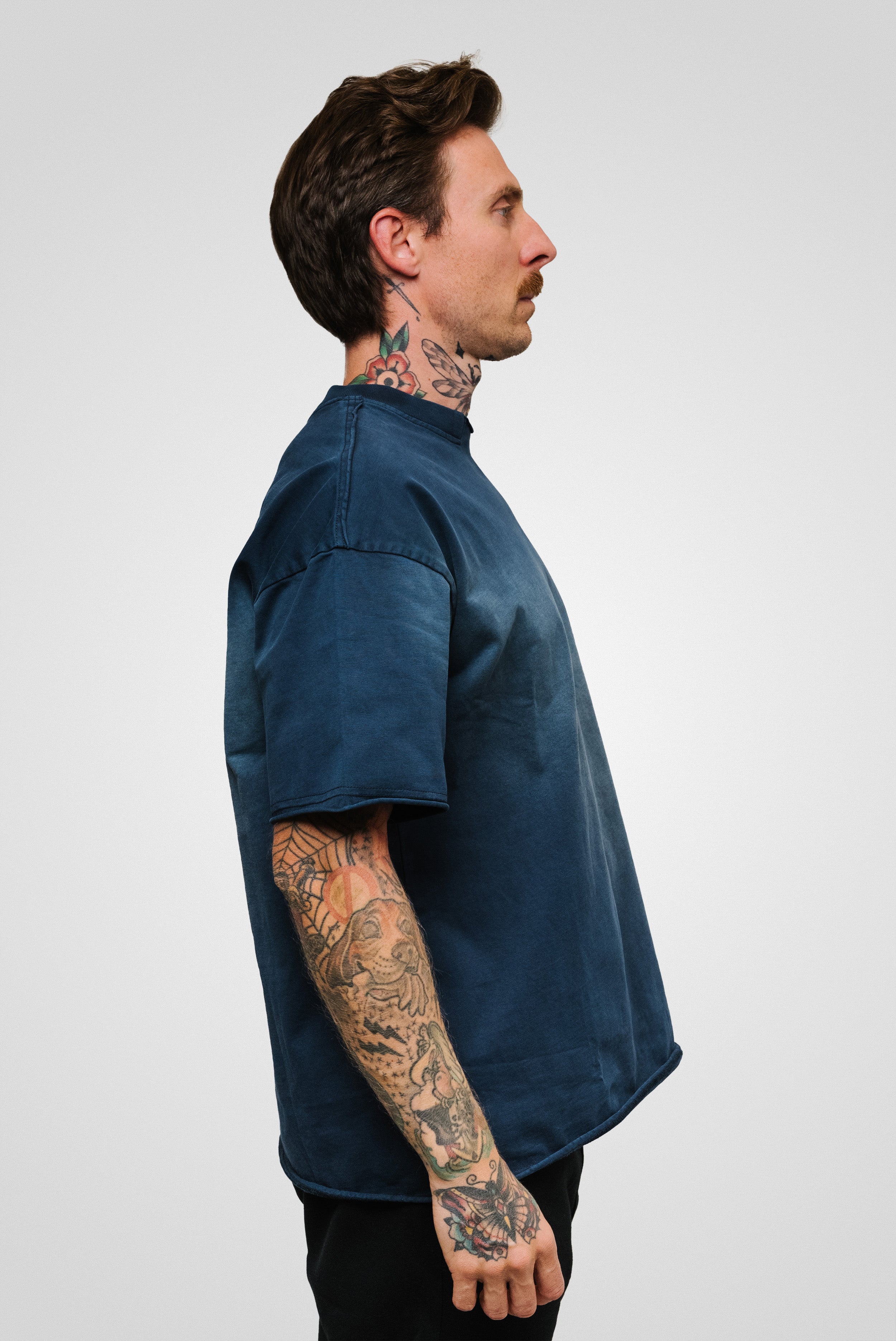 THE DISTRESSED SPRAY FRAYED EDGES TEE BLUE - Shoebuya Brand