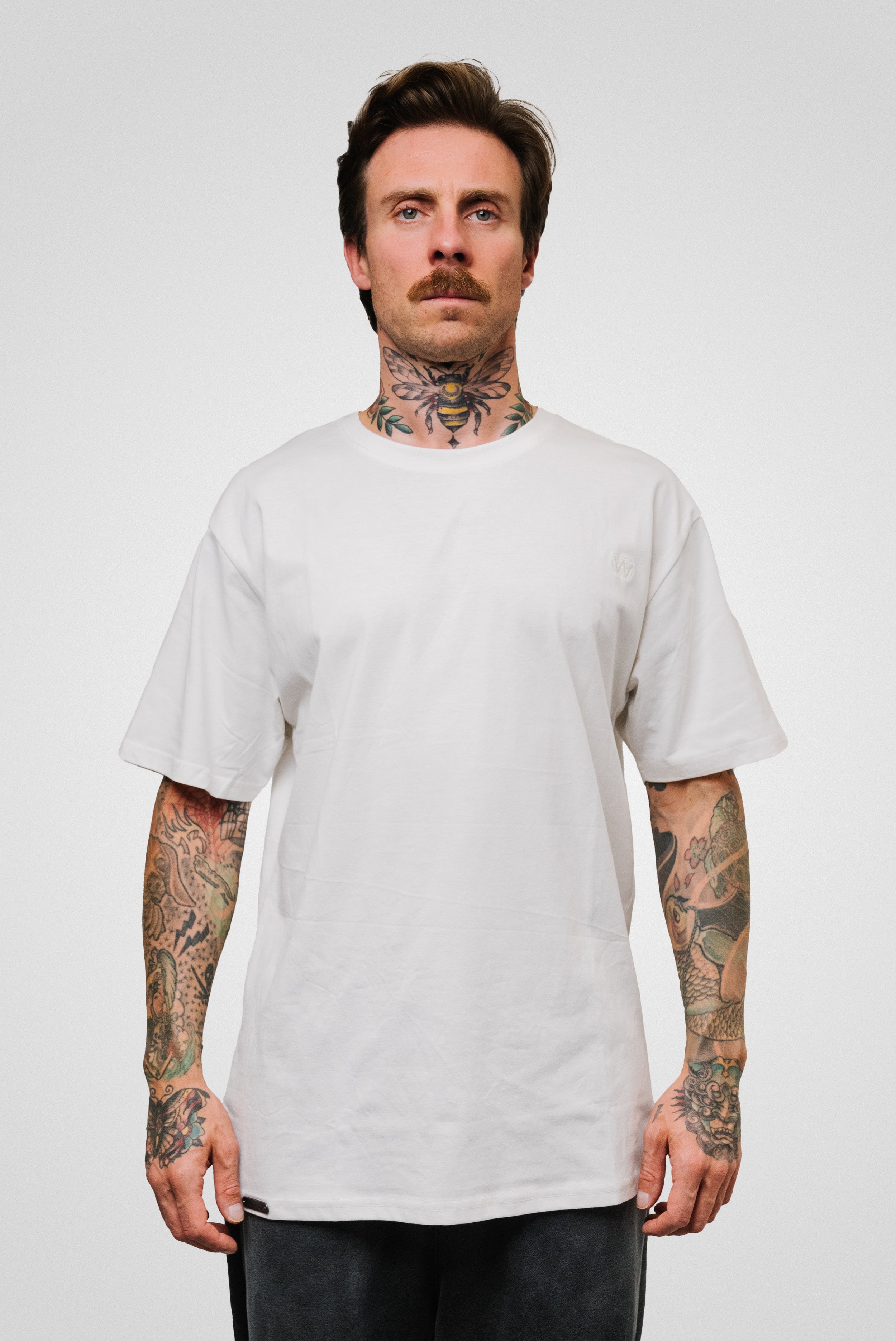 TEE CLASSIC LOGO WHITE - We Are All Ash