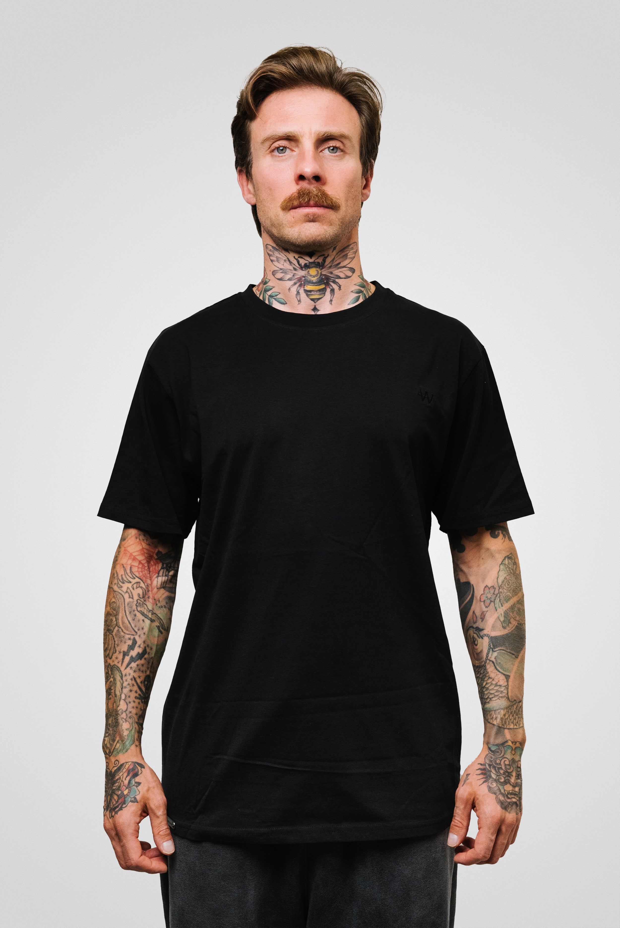 TEE CLASSIC LOGO BLACK - We Are All Ash