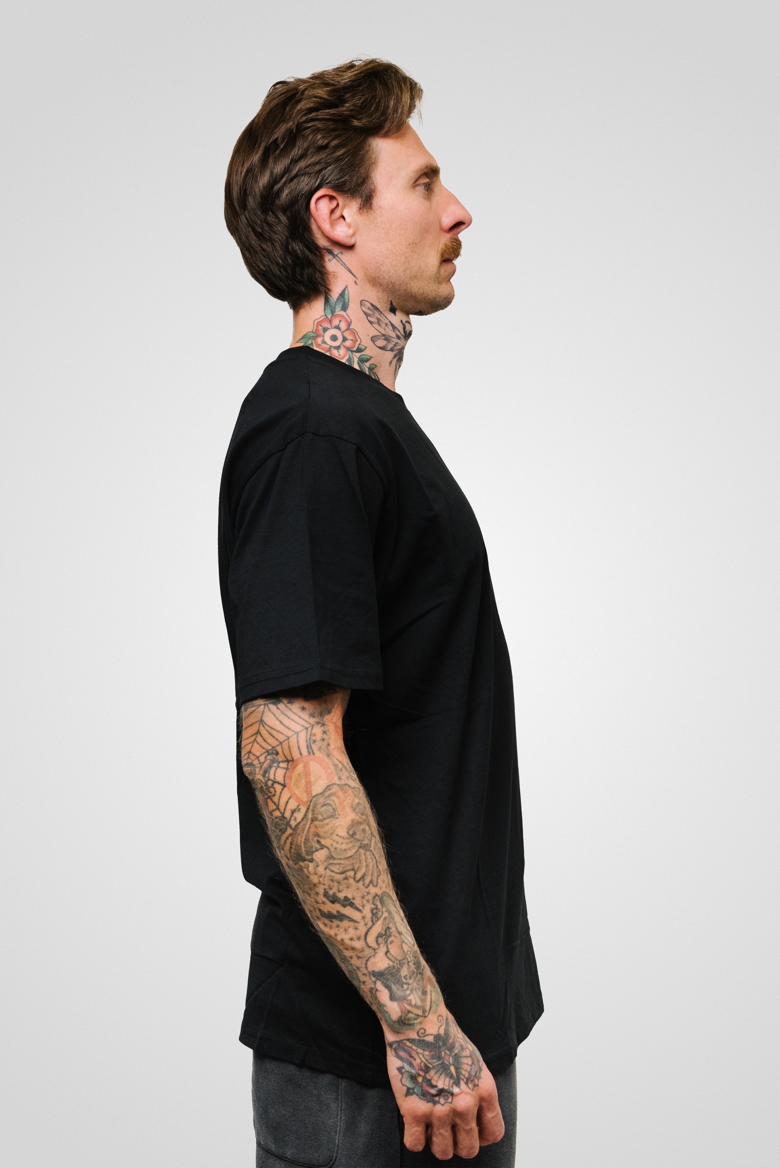 TEE CLASSIC LOGO BLACK - We Are All Ash