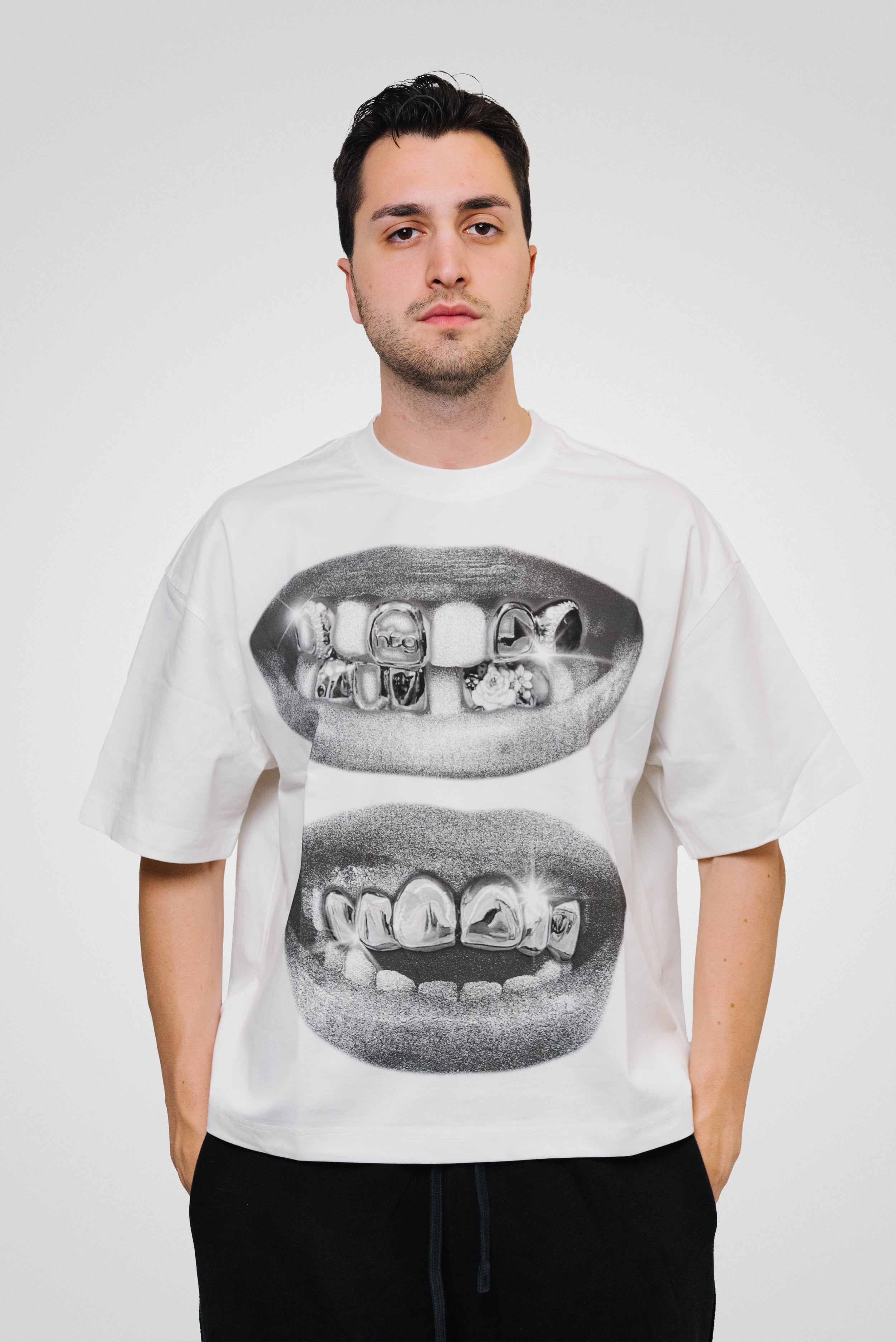 RETRO BLACK LIPS GRILLS BOXY TEE - Noissey Brand