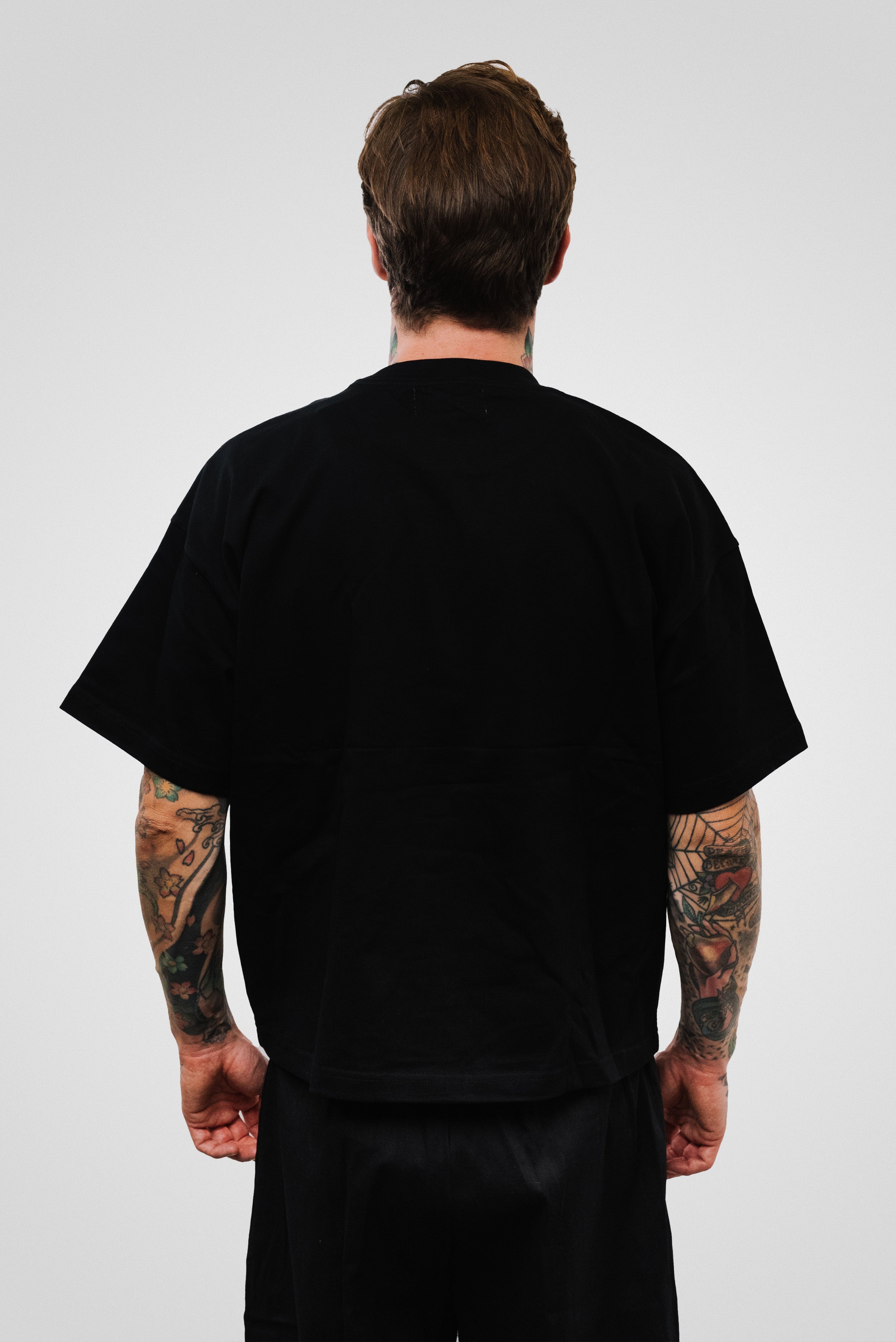 OUTFIT BOXY TEE BLACK - Shoebuya Brand
