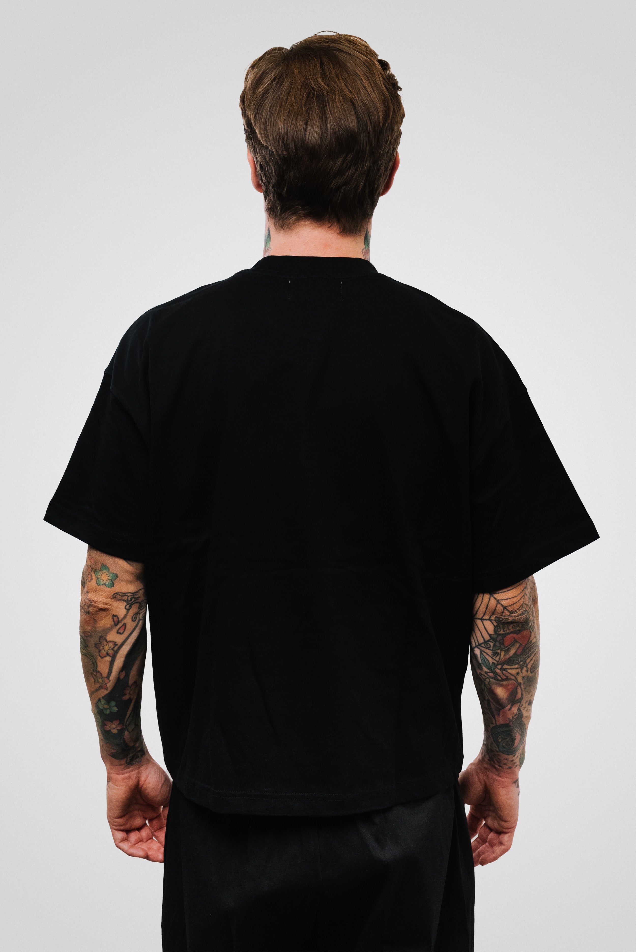 EVERYTHING YOU LIKE BOXY TEE BLACK - Shoebuya Brand