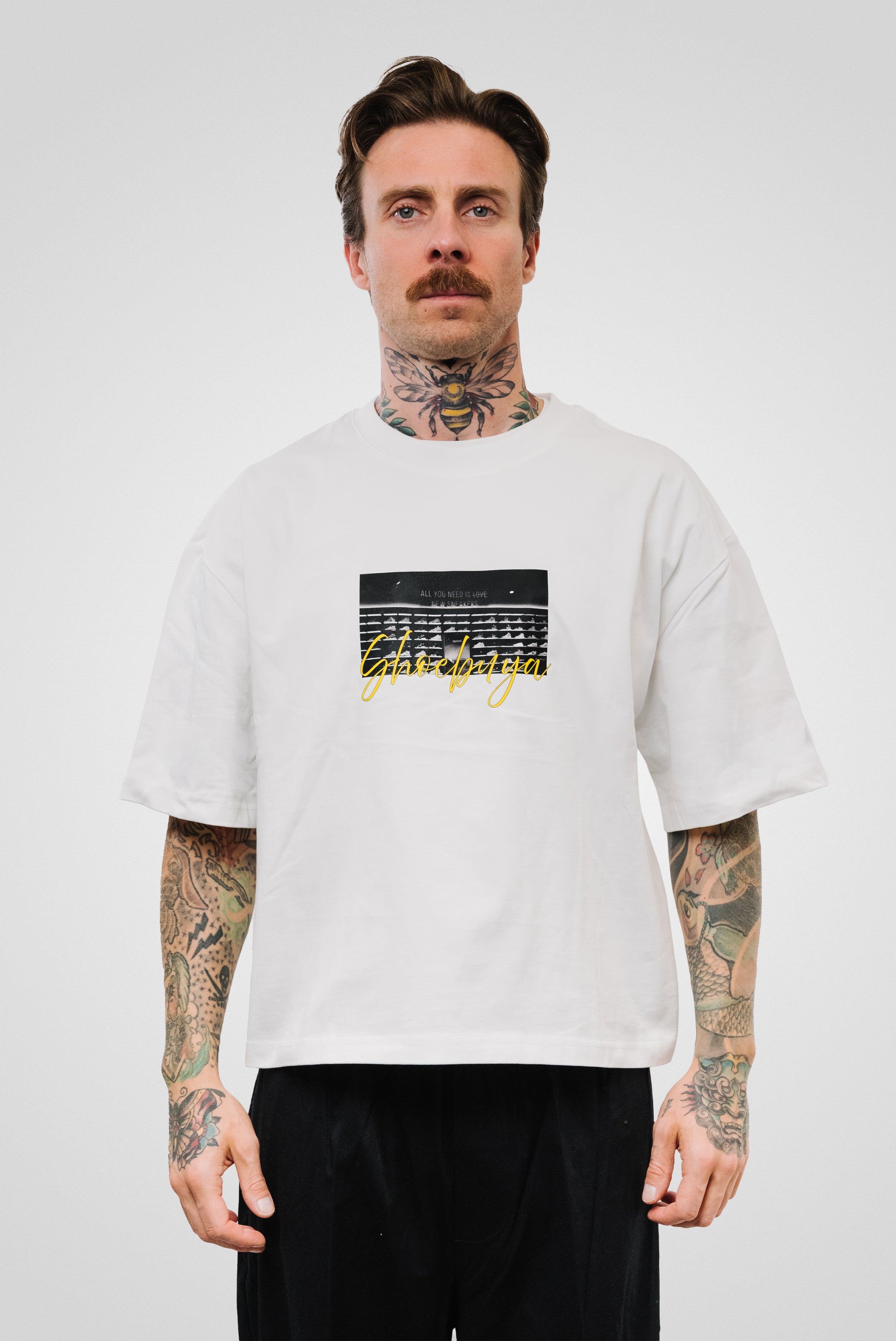 PHOTO WALL BOXY WHITE - Shoebuya Brand