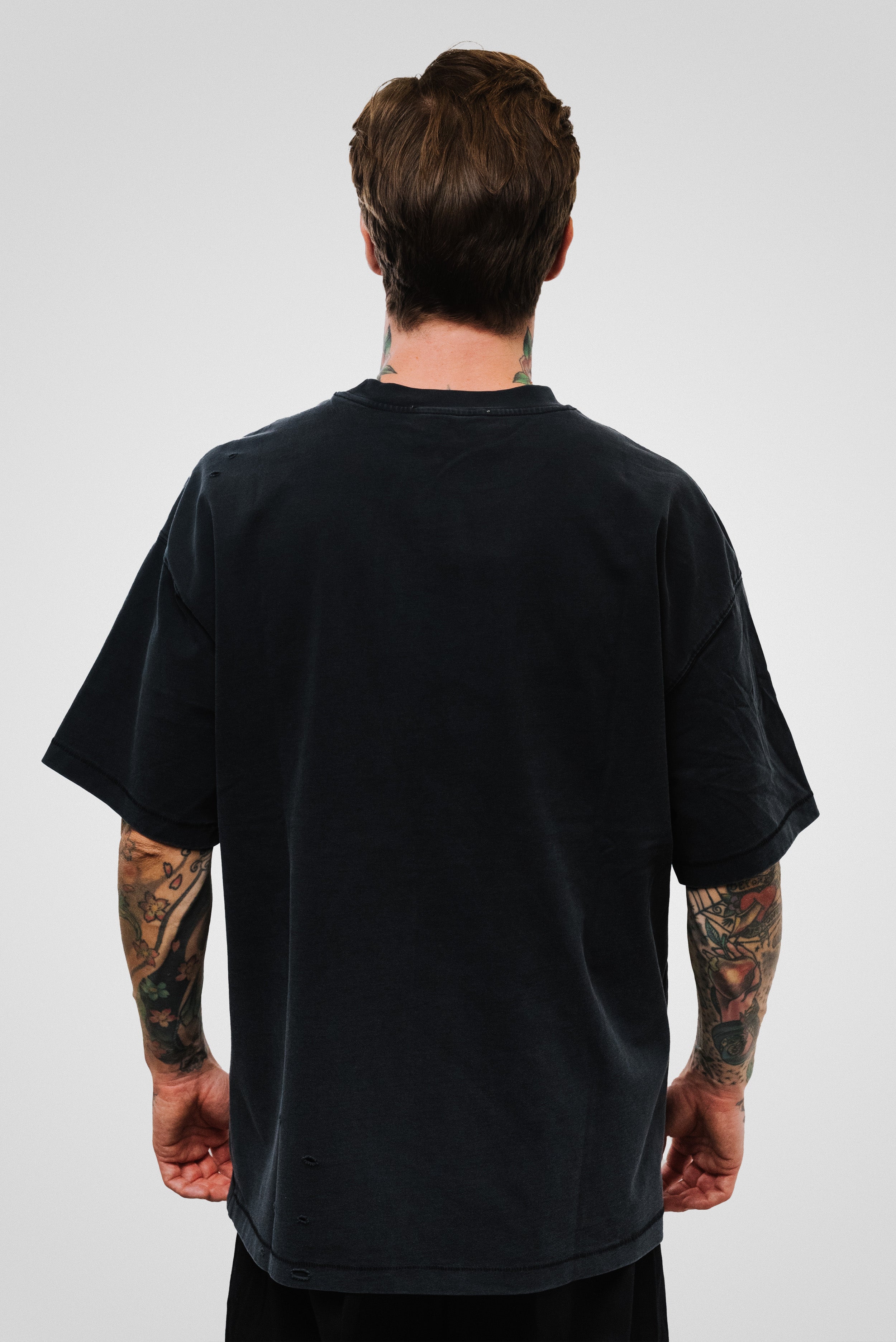 BACK TEE BLACK - QYB